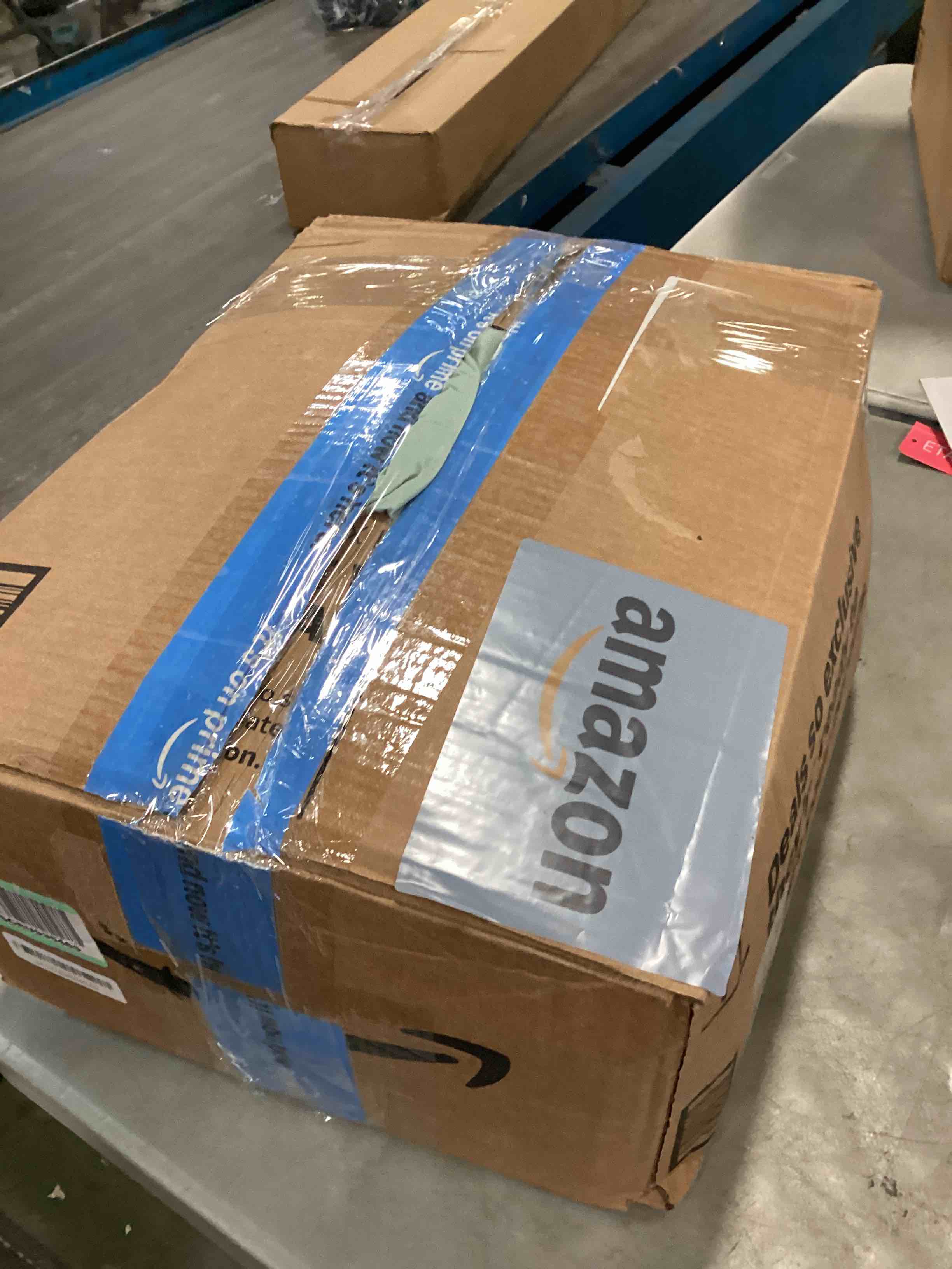 https://s3.amazonaws.com/lotting-images-prod/bidfta/GRA0344101_1730481904915.jpeg
