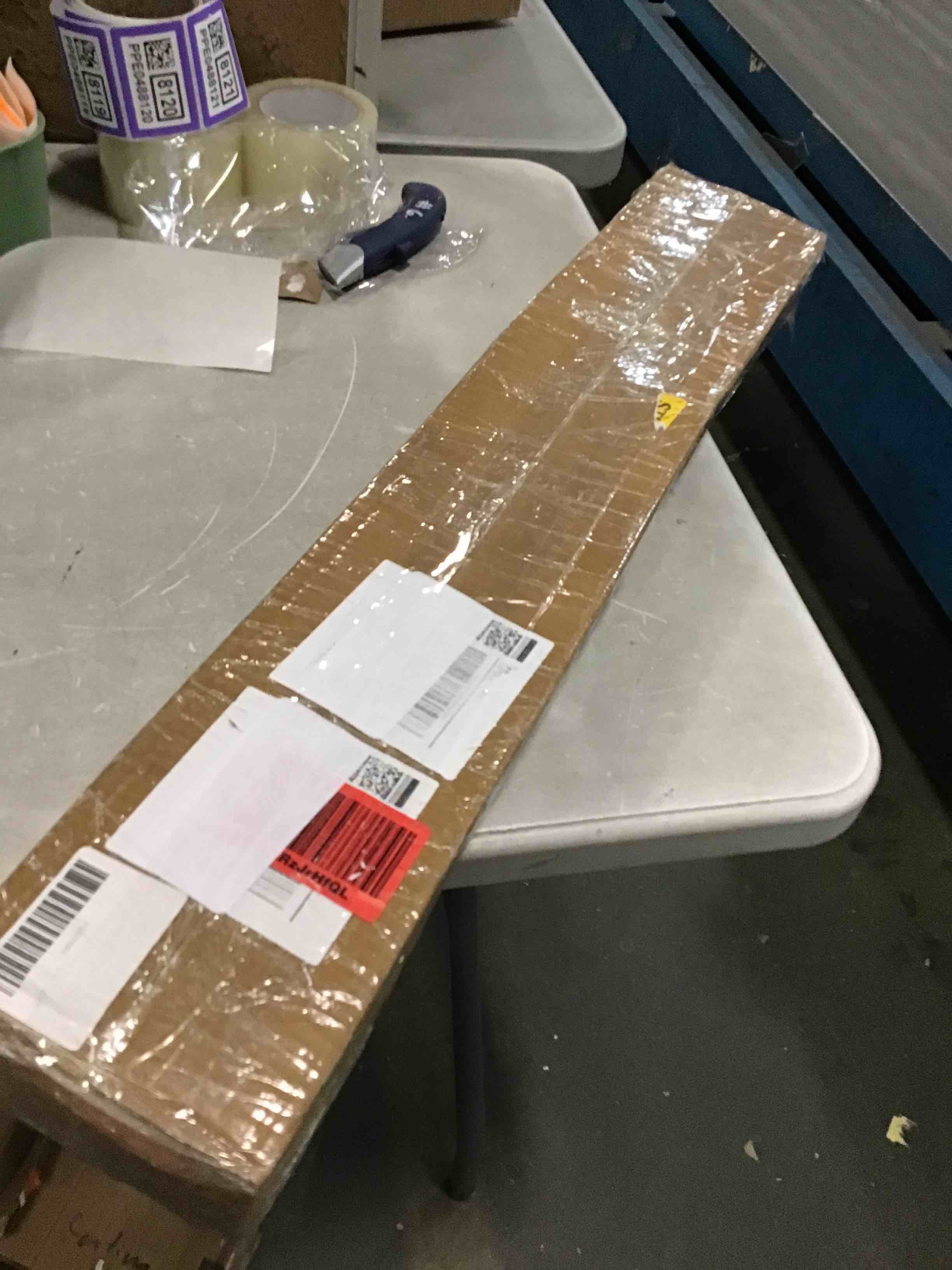 https://s3.amazonaws.com/lotting-images-prod/bidfta/GRA0344312_1730390473439.jpeg