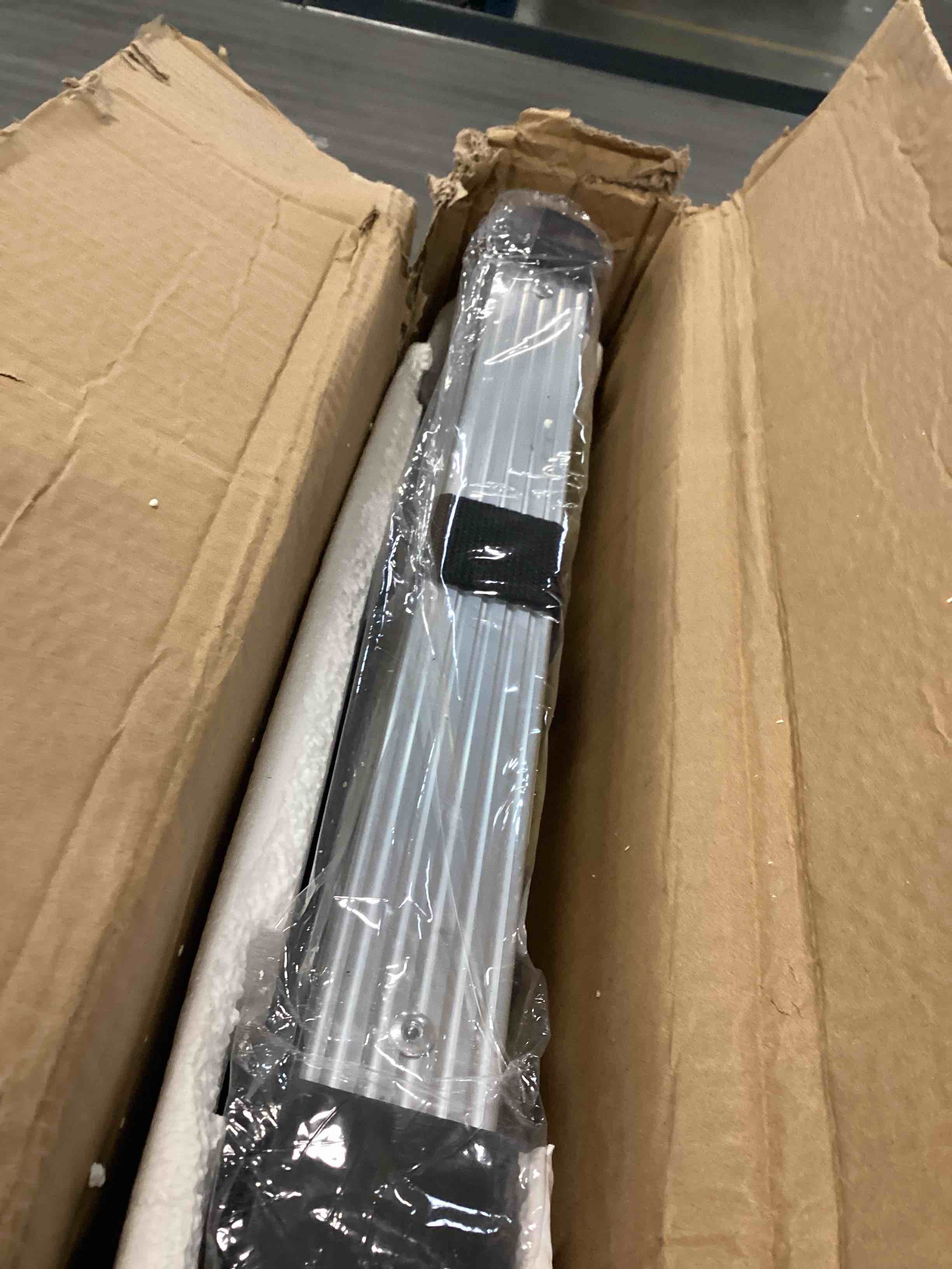 https://s3.amazonaws.com/lotting-images-prod/bidfta/GRA0344541_1730298742237.jpeg