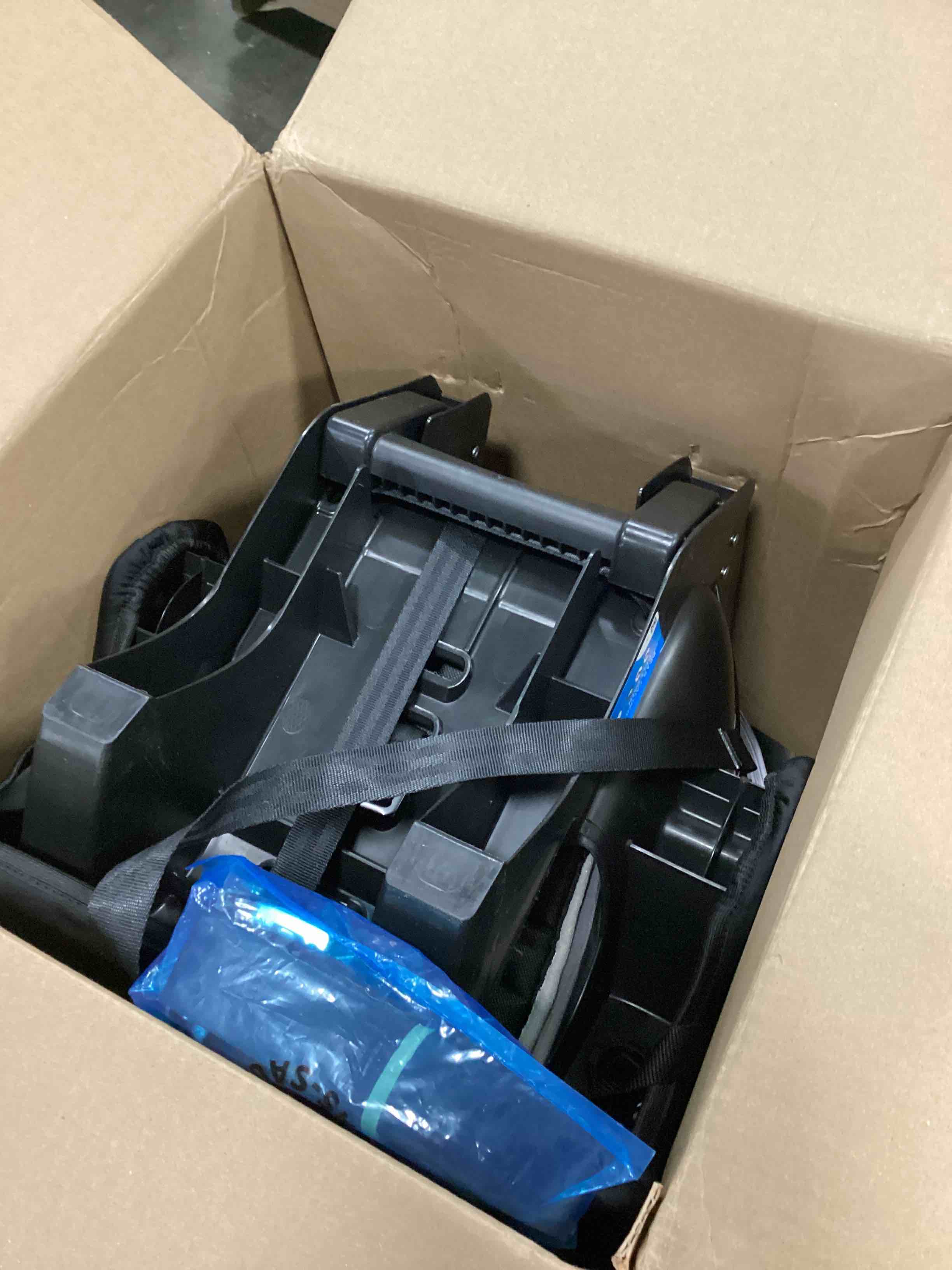 https://s3.amazonaws.com/lotting-images-prod/bidfta/GRA0344586_1730231007528.jpeg