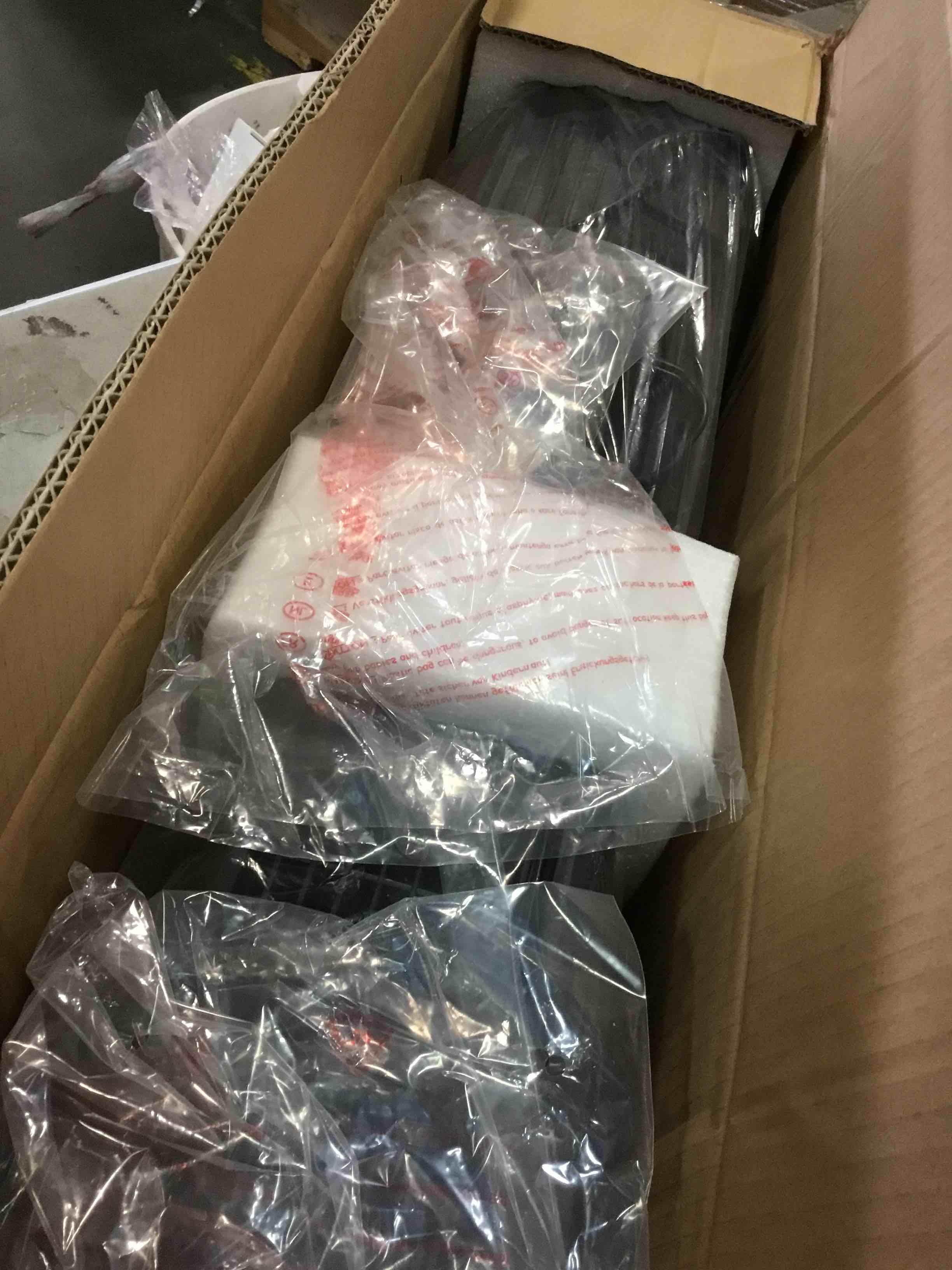 https://s3.amazonaws.com/lotting-images-prod/bidfta/GRA0344959_1729873564827.jpeg