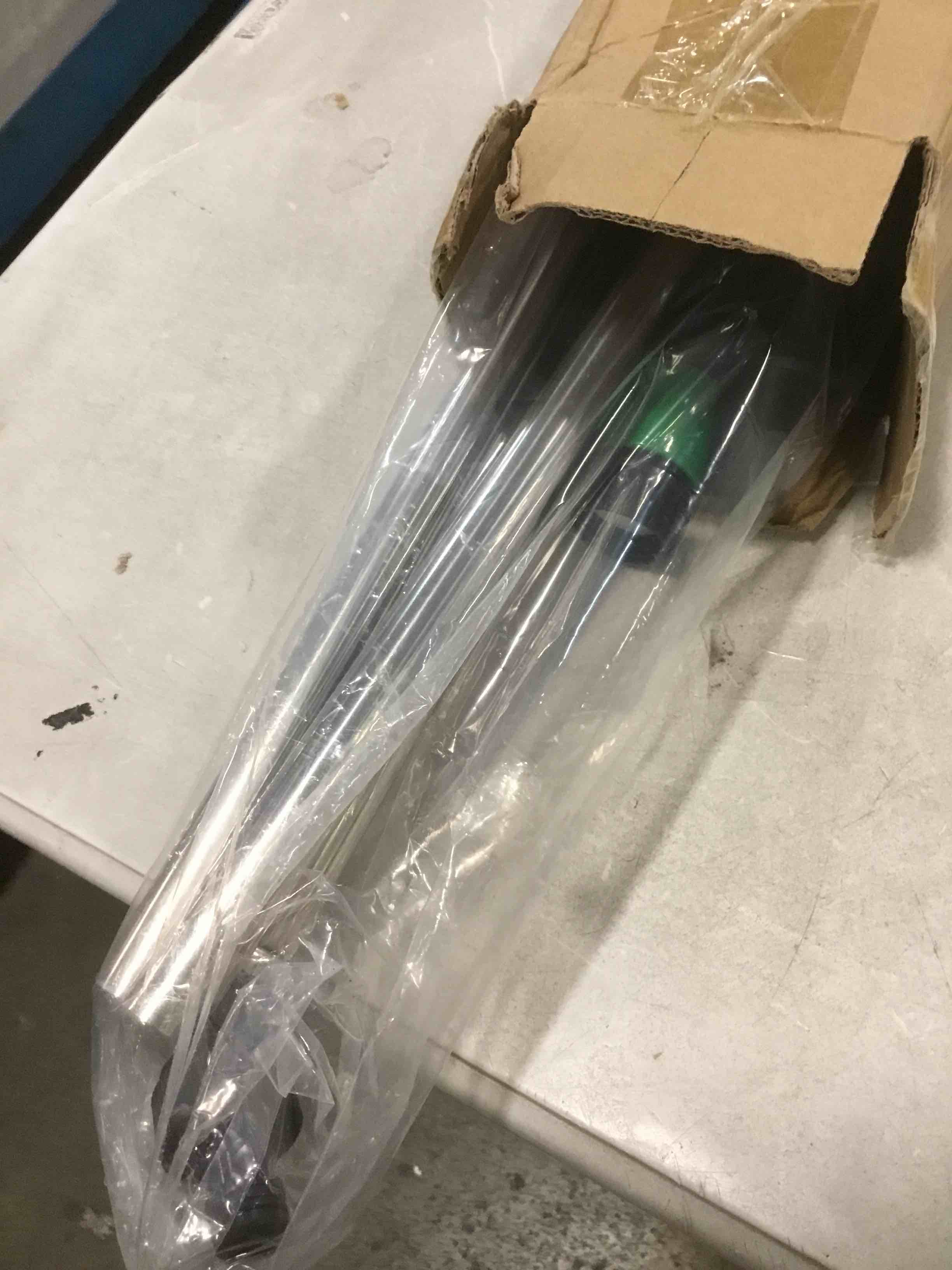 https://s3.amazonaws.com/lotting-images-prod/bidfta/GRA0345418_1729728913826.jpeg
