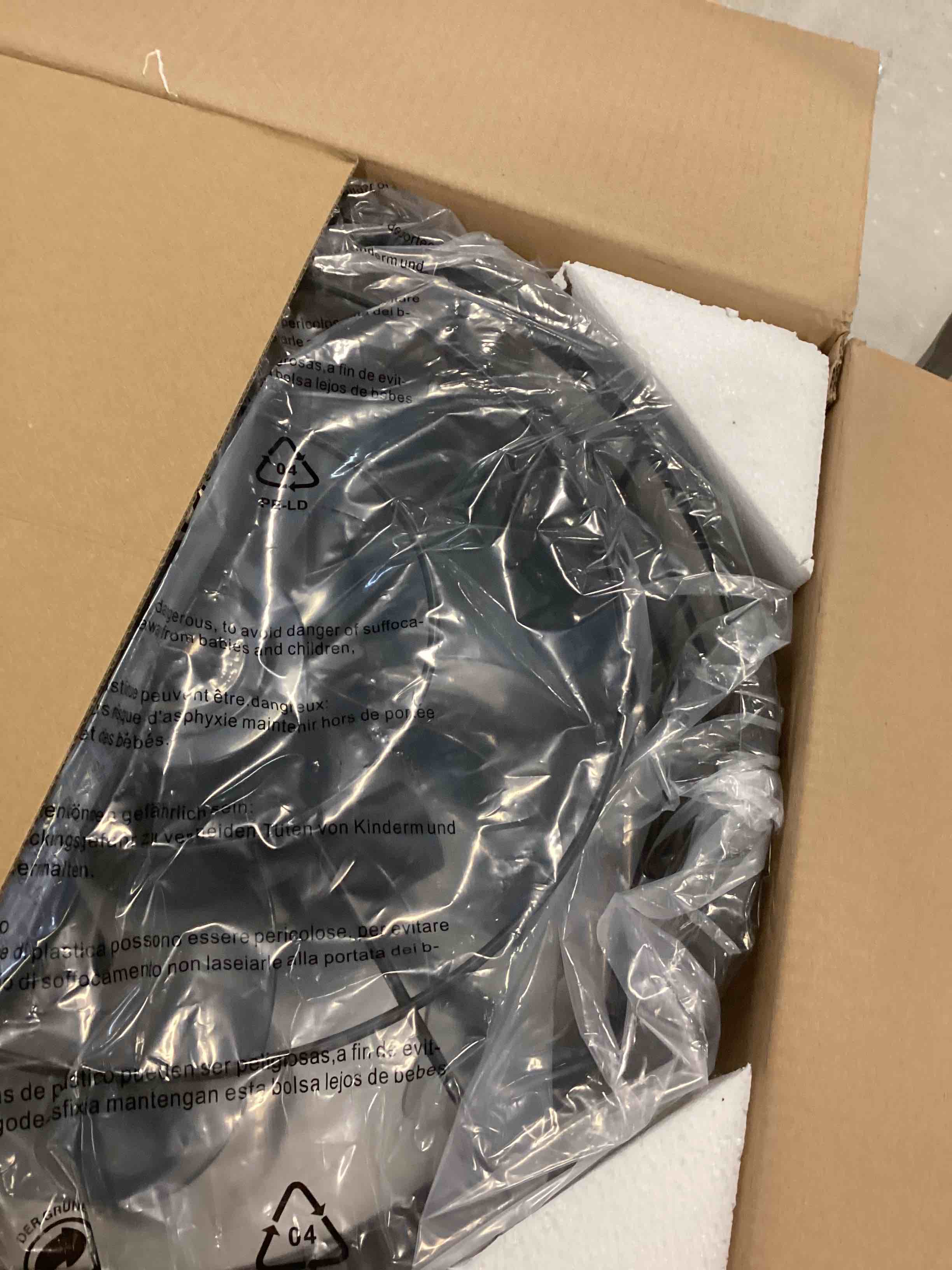 https://s3.amazonaws.com/lotting-images-prod/bidfta/GRA0345600_1729695196219.jpeg