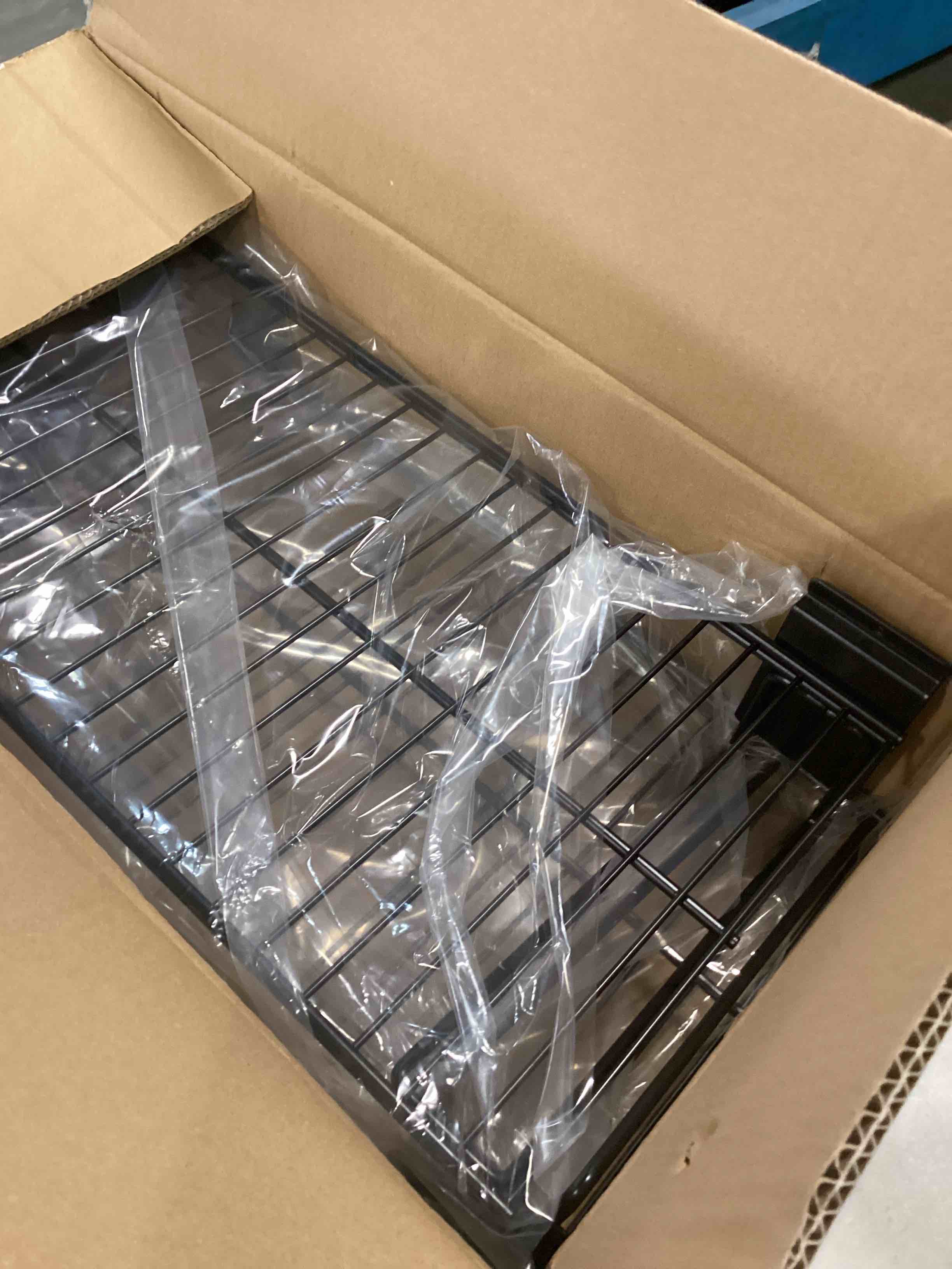 https://s3.amazonaws.com/lotting-images-prod/bidfta/GRA0345606_1729695944991.jpeg