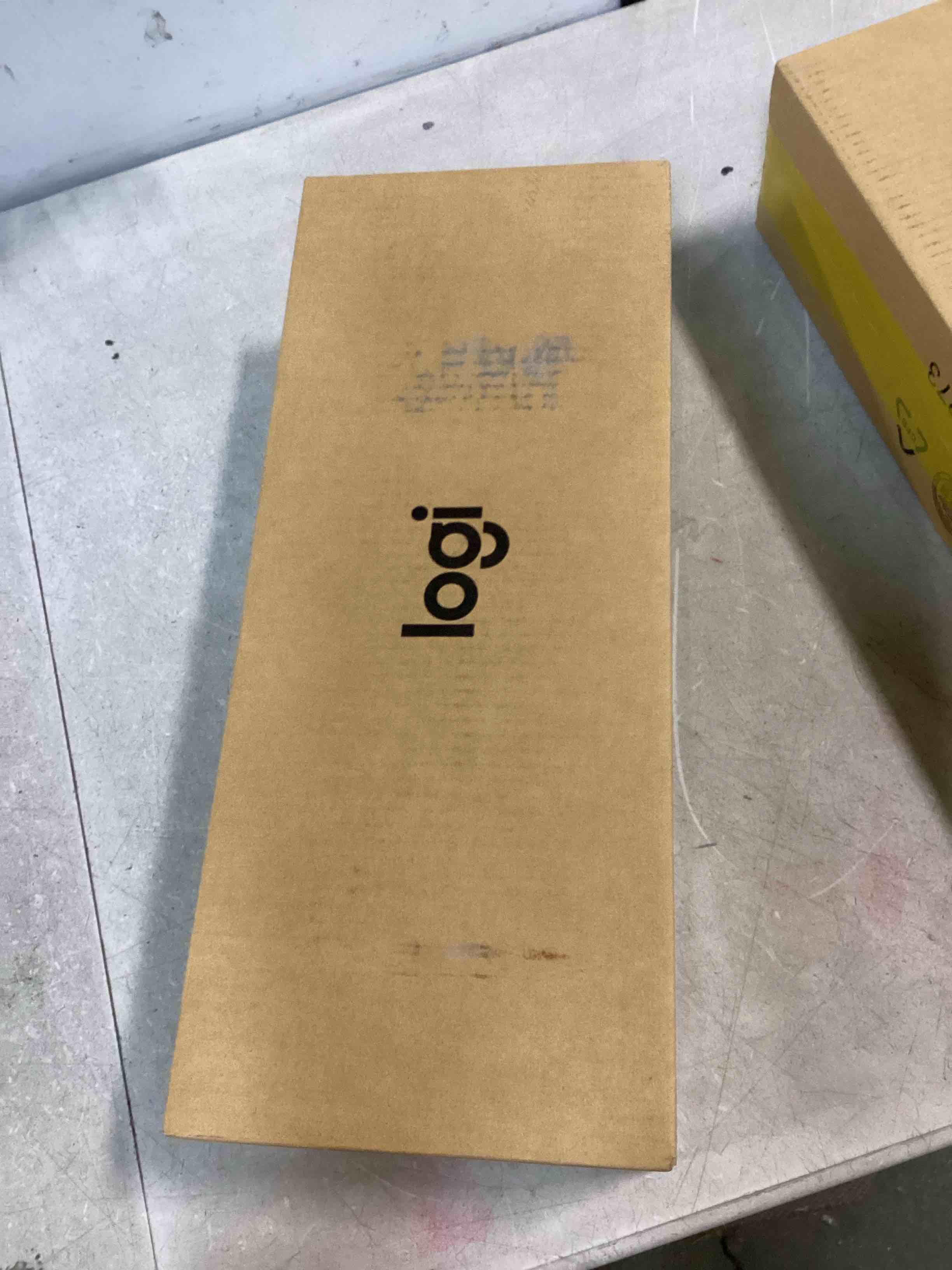 https://s3.amazonaws.com/lotting-images-prod/bidfta/GRA0348287_1732157289325.jpeg