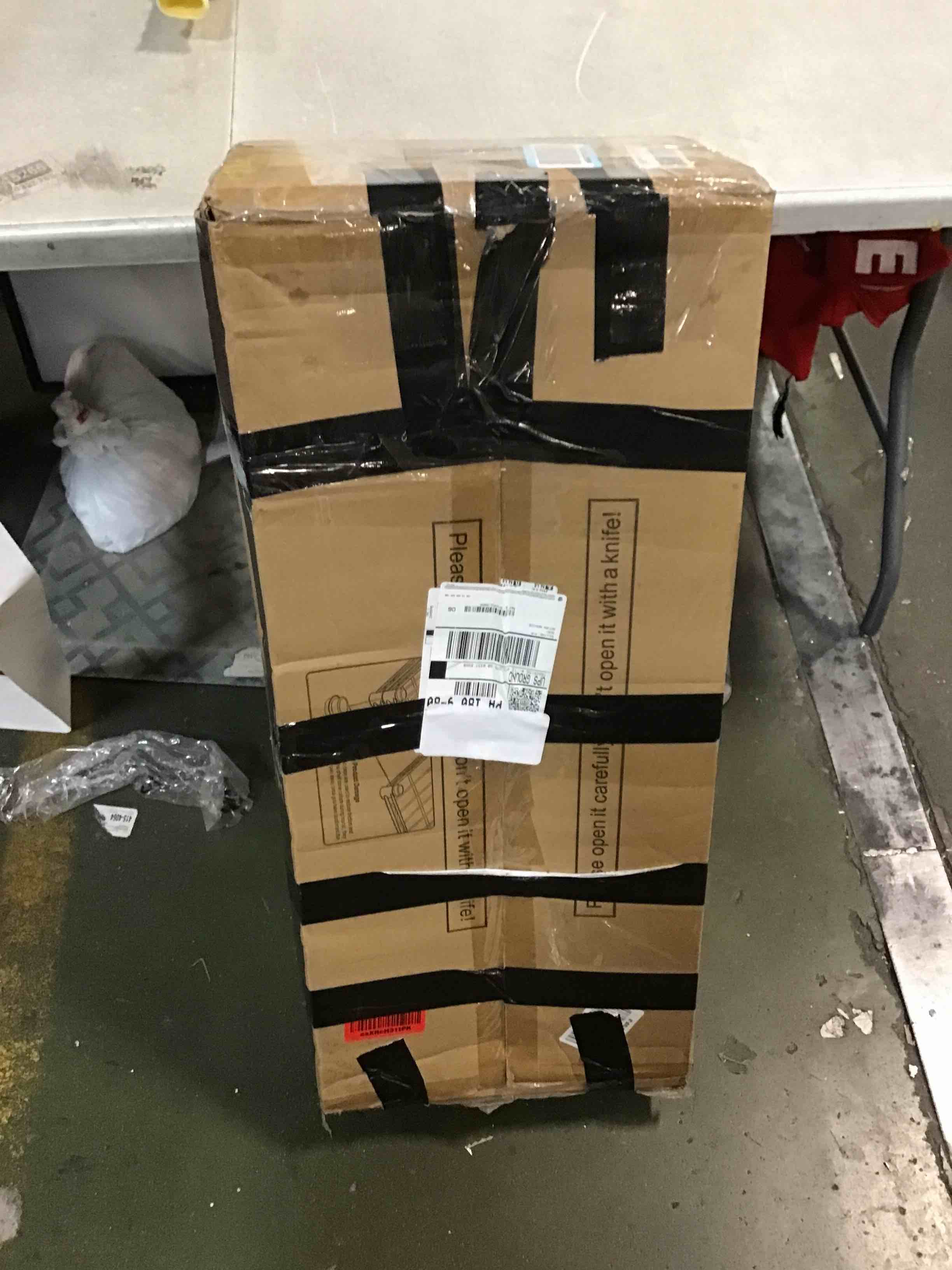 https://s3.amazonaws.com/lotting-images-prod/bidfta/GRA0348752_1731735524796.jpeg