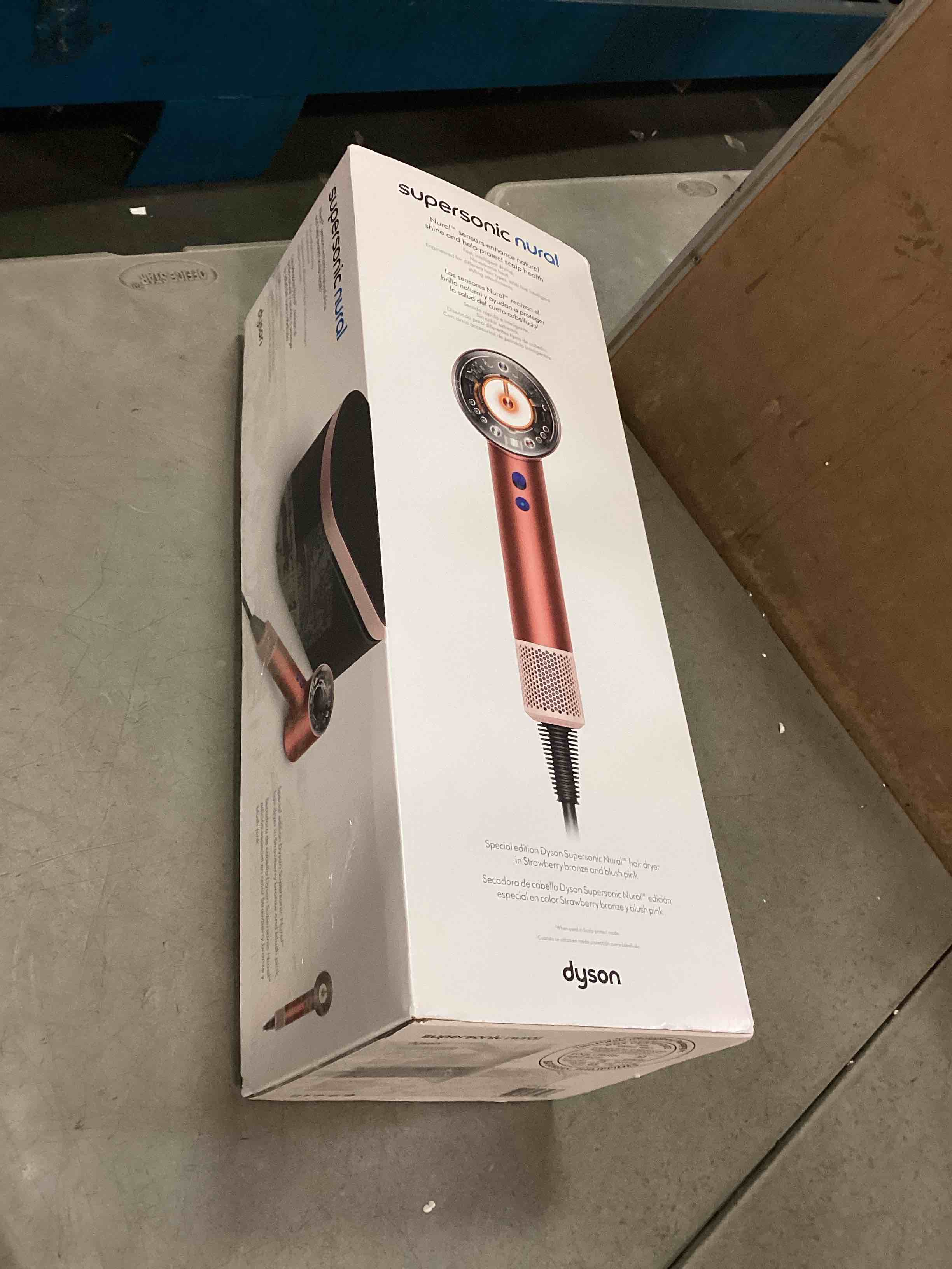 https://s3.amazonaws.com/lotting-images-prod/bidfta/GRA0350264_1732162743287.jpeg
