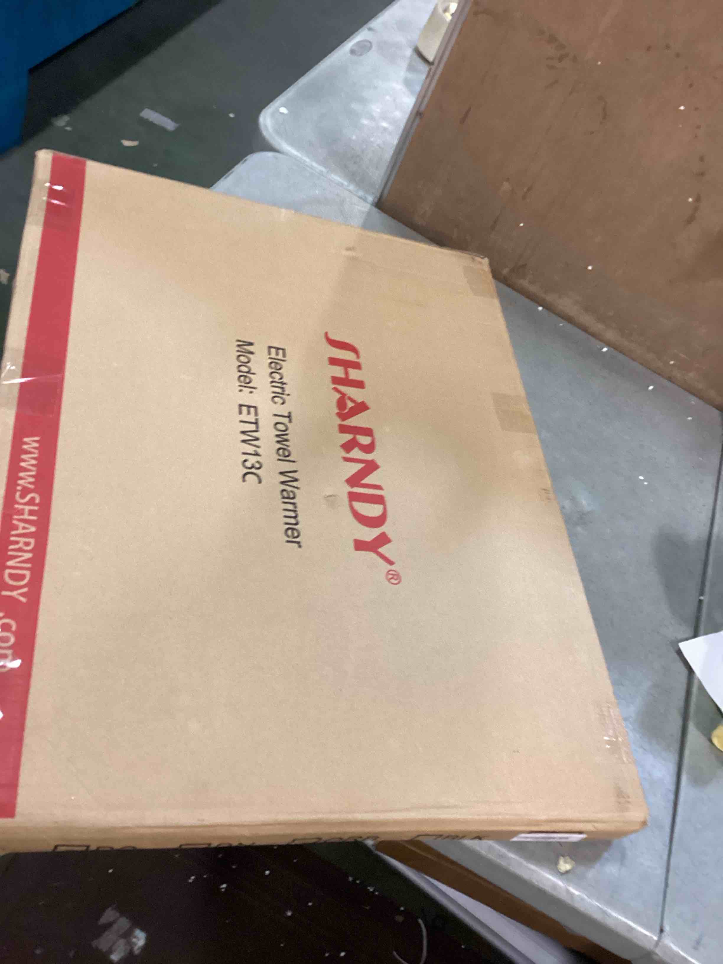 https://s3.amazonaws.com/lotting-images-prod/bidfta/GRA0350319_1732153748314.jpeg