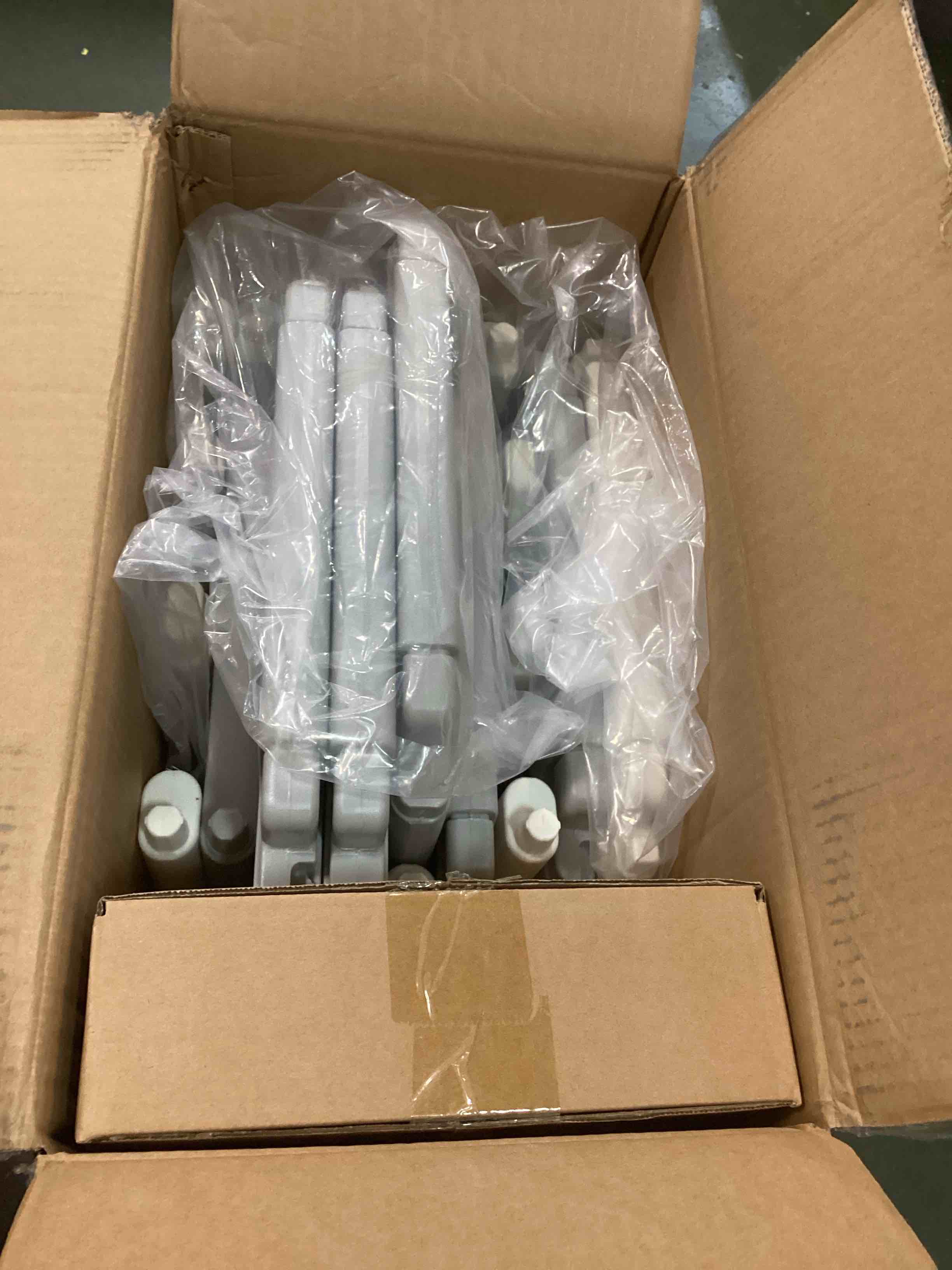 https://s3.amazonaws.com/lotting-images-prod/bidfta/GRA0351040_1731387760217.jpeg