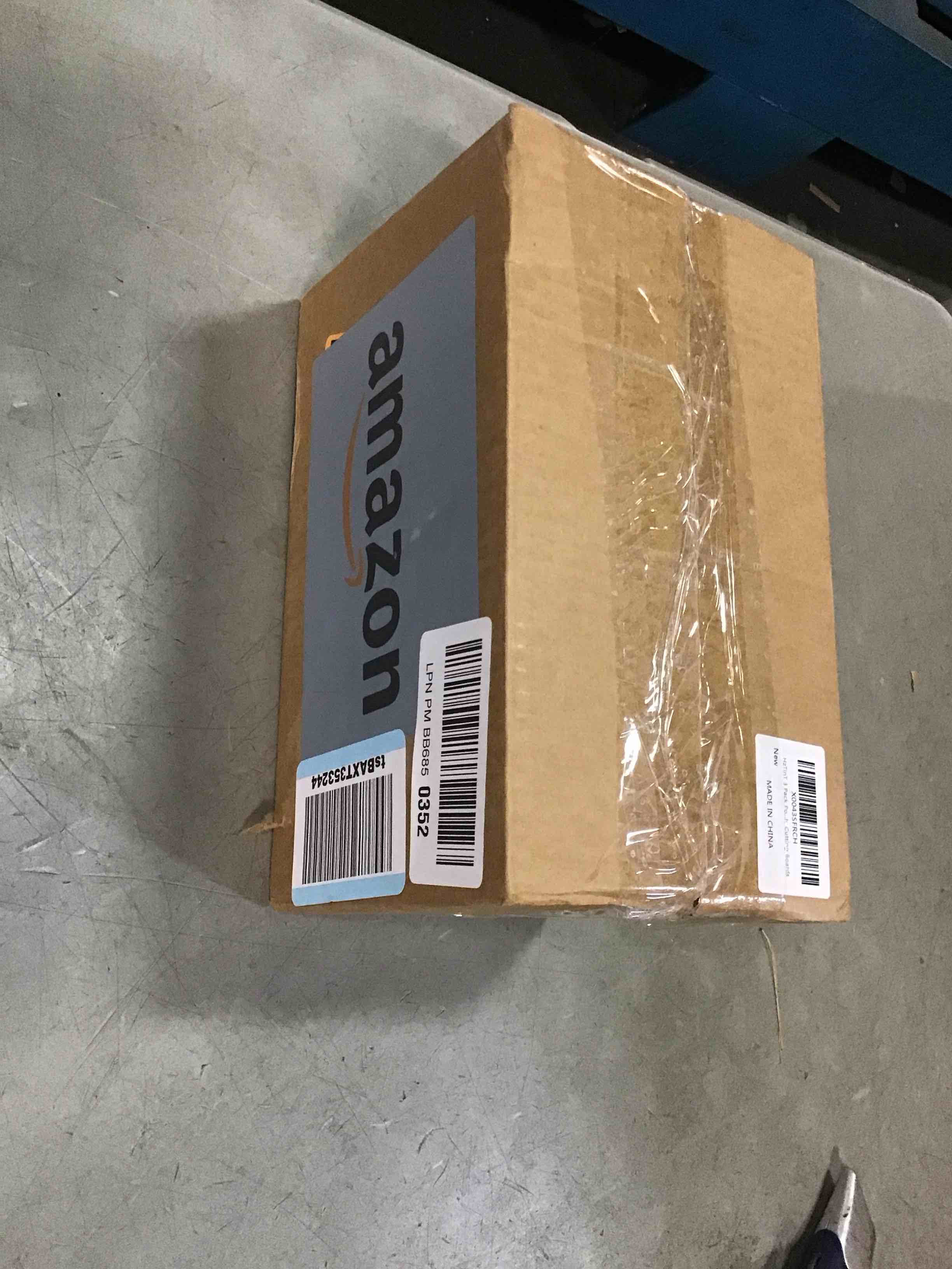 https://s3.amazonaws.com/lotting-images-prod/bidfta/GRA0351353_1731131922232.jpeg