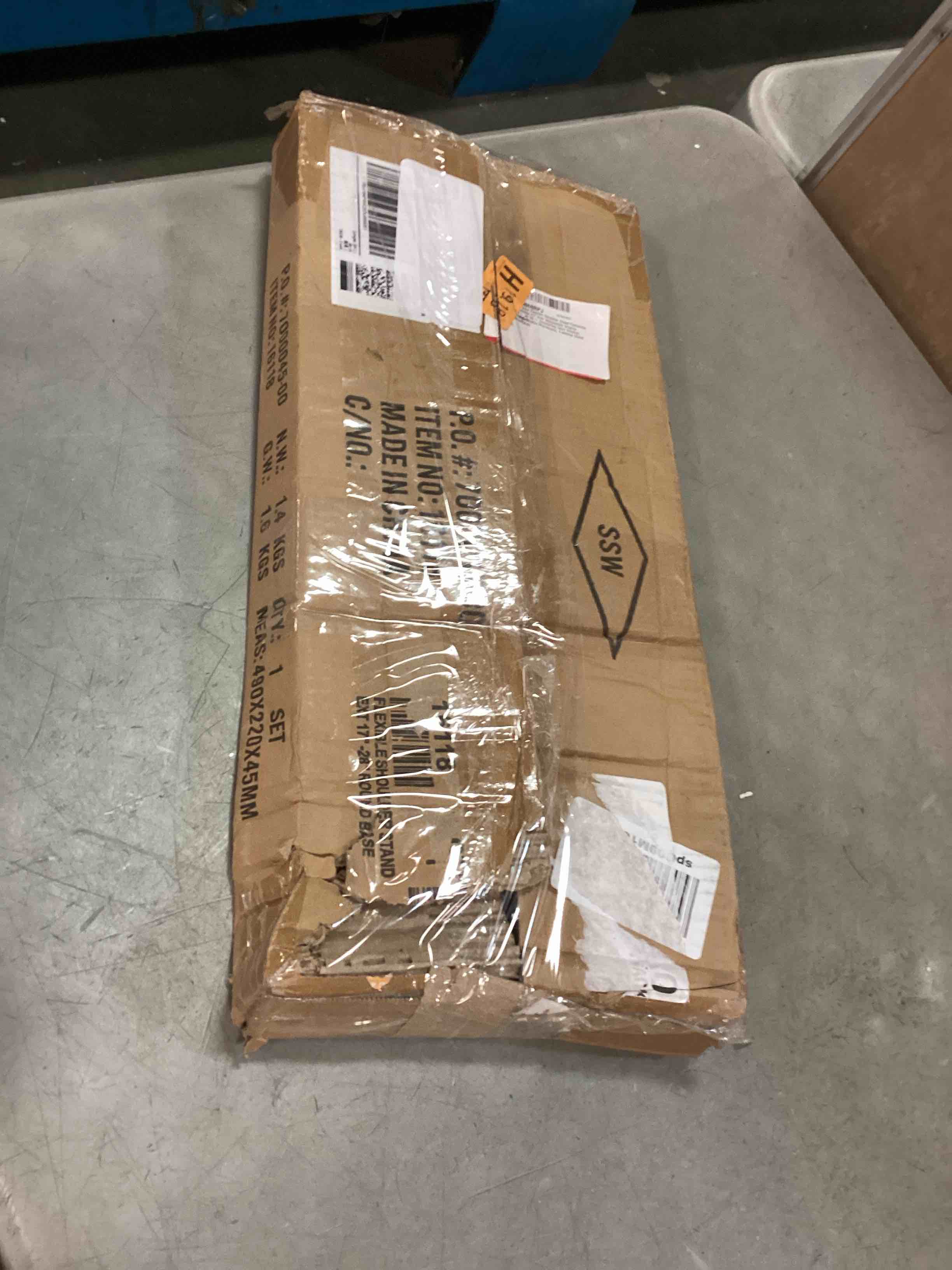 https://s3.amazonaws.com/lotting-images-prod/bidfta/GRA0351492_1731114906247.jpeg