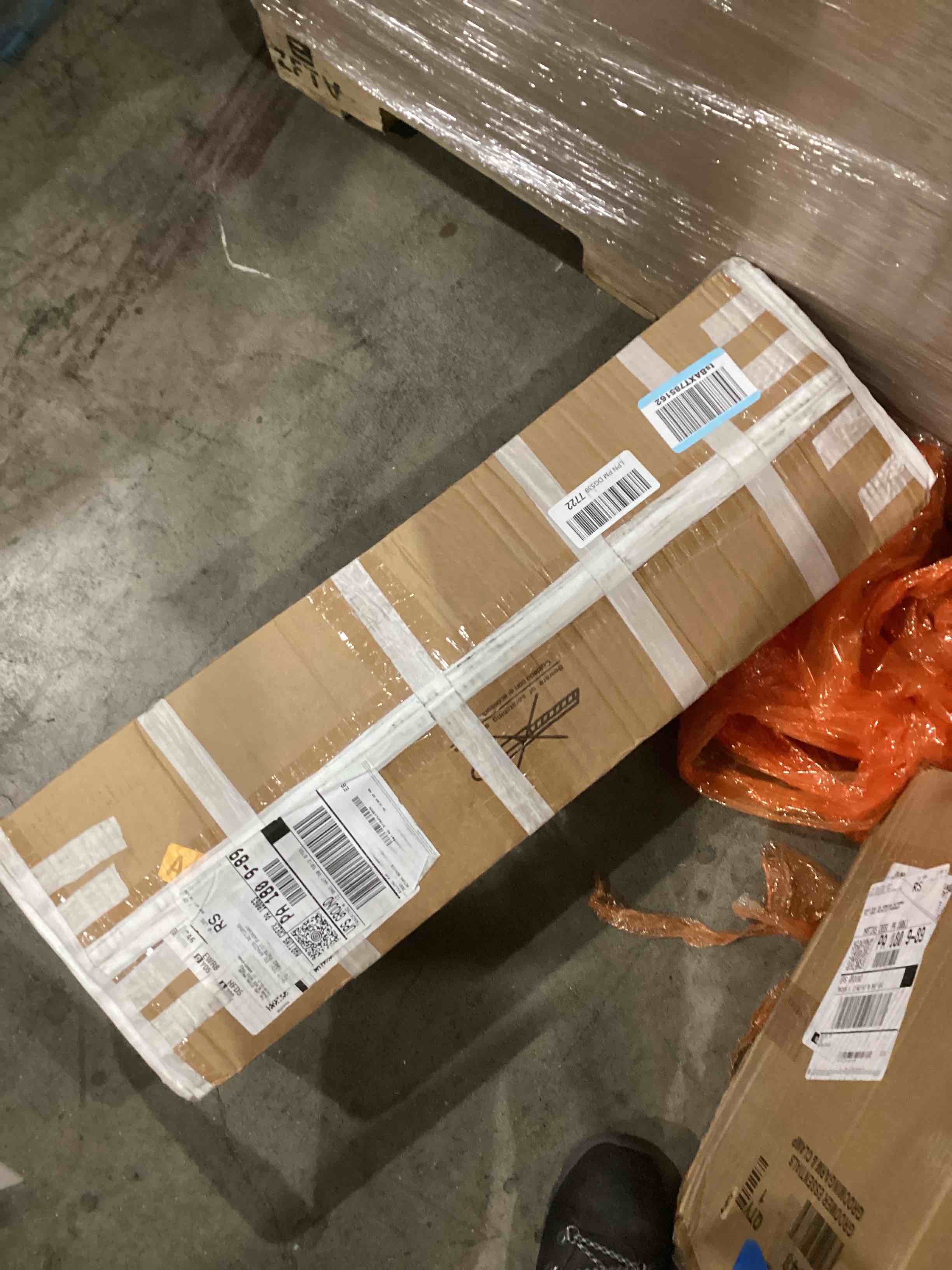 https://s3.amazonaws.com/lotting-images-prod/bidfta/GRA0403067_1738943359397.jpeg