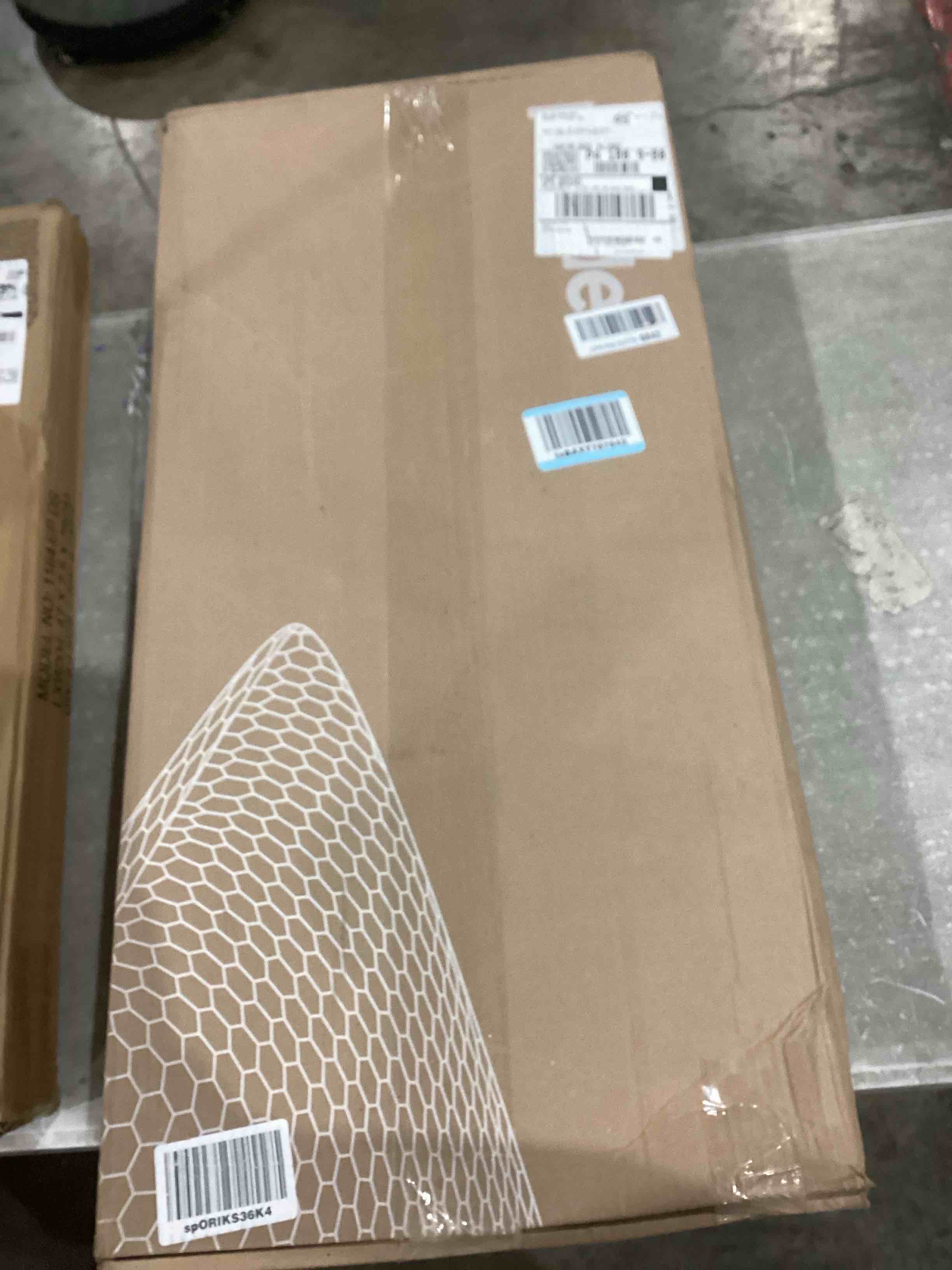 https://s3.amazonaws.com/lotting-images-prod/bidfta/GRA0404532_1746131272040.jpeg
