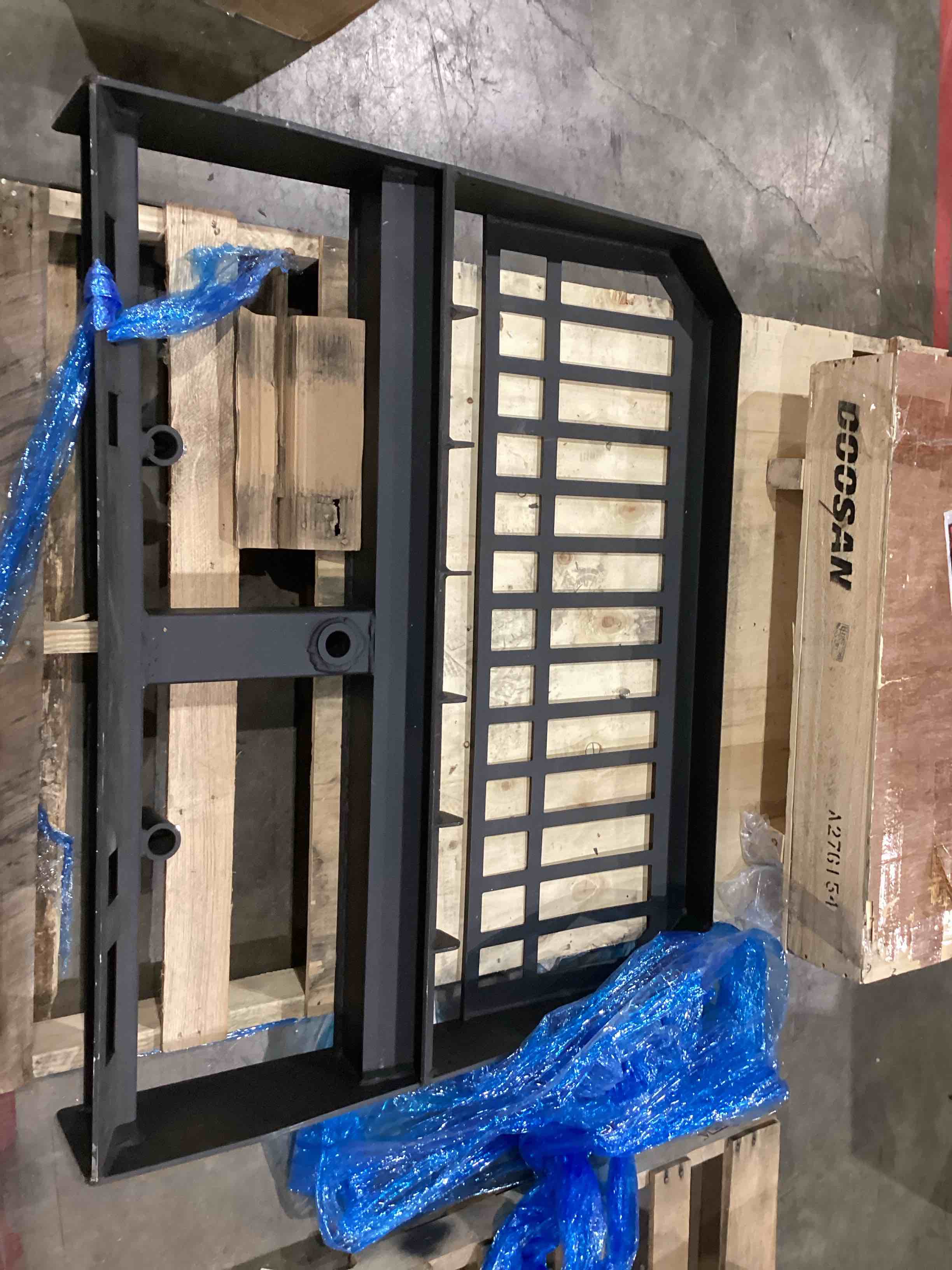 RVNI 45 inch Frame Quick Tach Pallet Fork Attachment for Skid Steer Tractor 4000LBS Steel