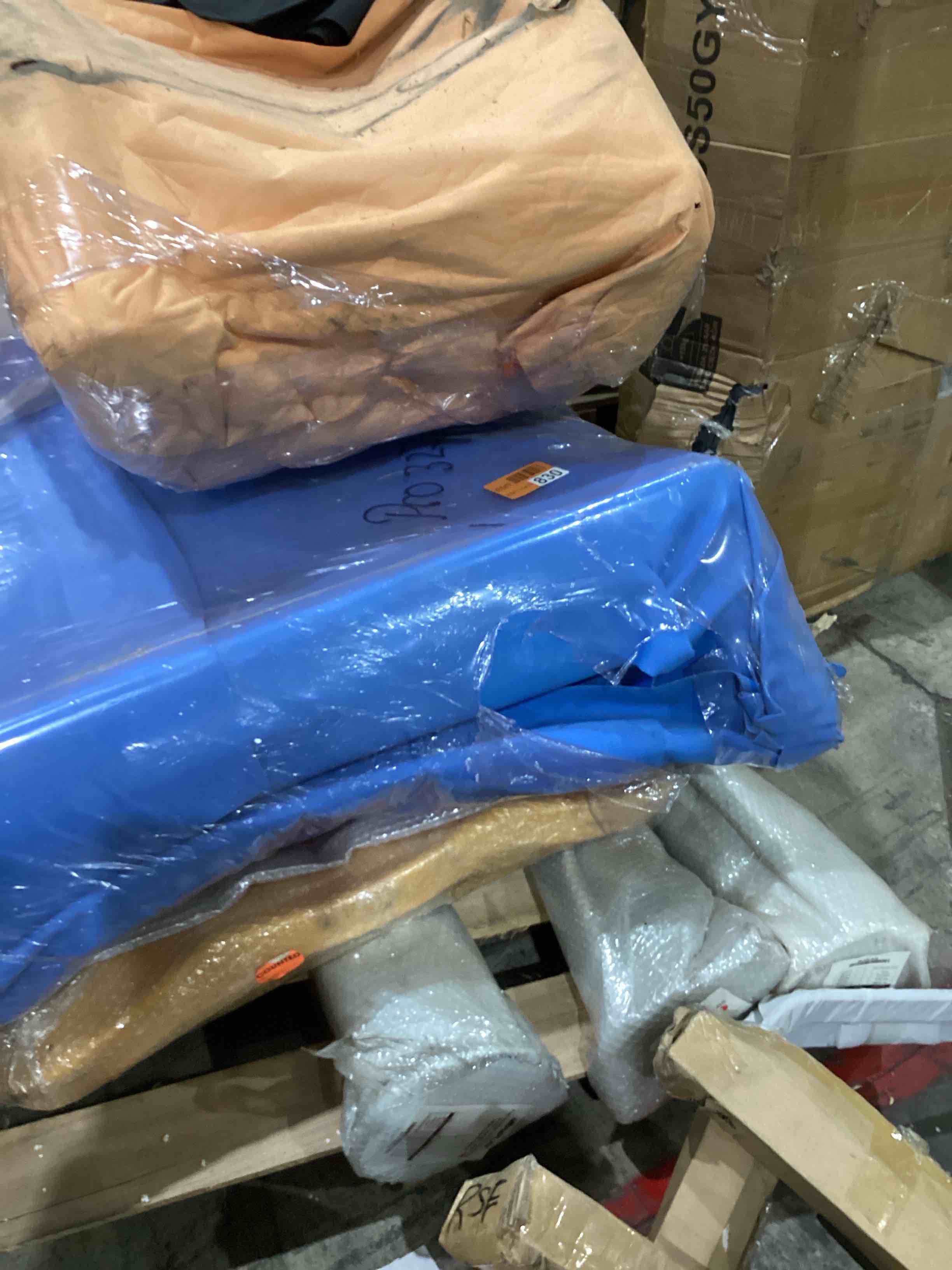 https://s3.amazonaws.com/lotting-images-prod/bidfta/GRA0406211_1740407396551.jpeg