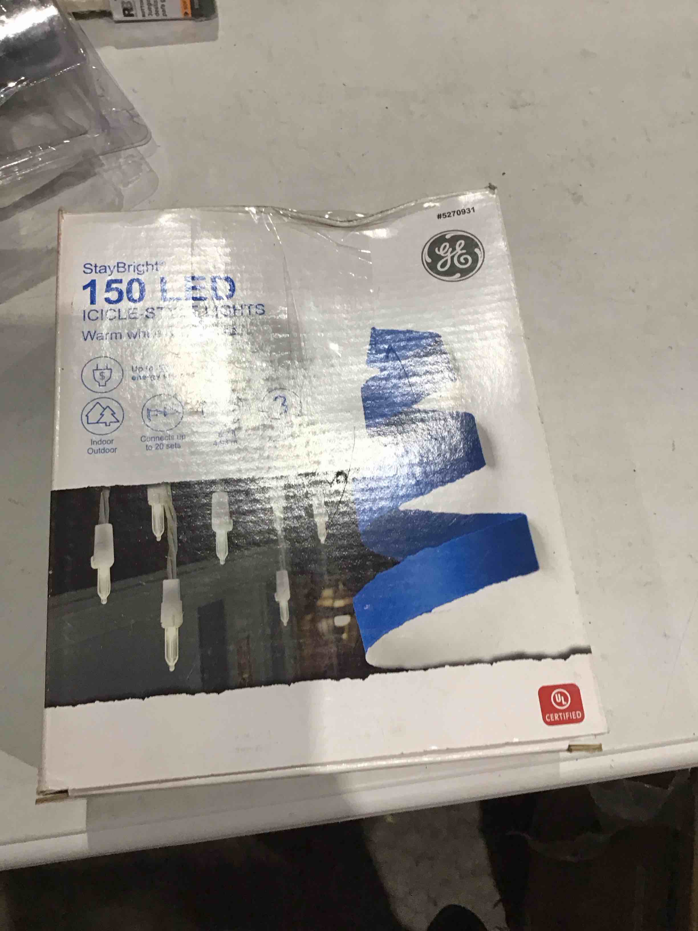 150 led icicle - style lights