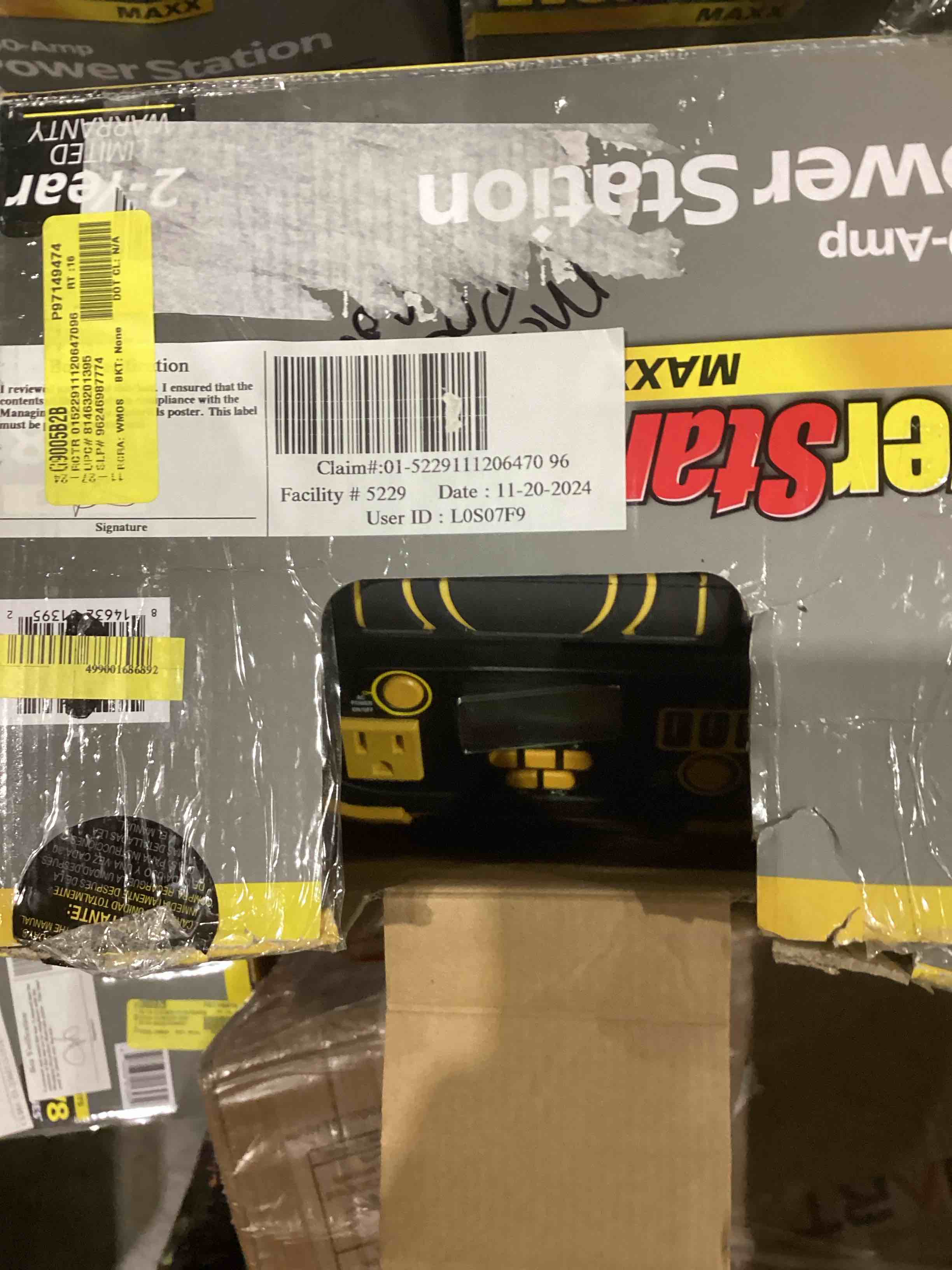 https://s3.amazonaws.com/lotting-images-prod/bidfta/GRA0407188_1737142247659.jpeg