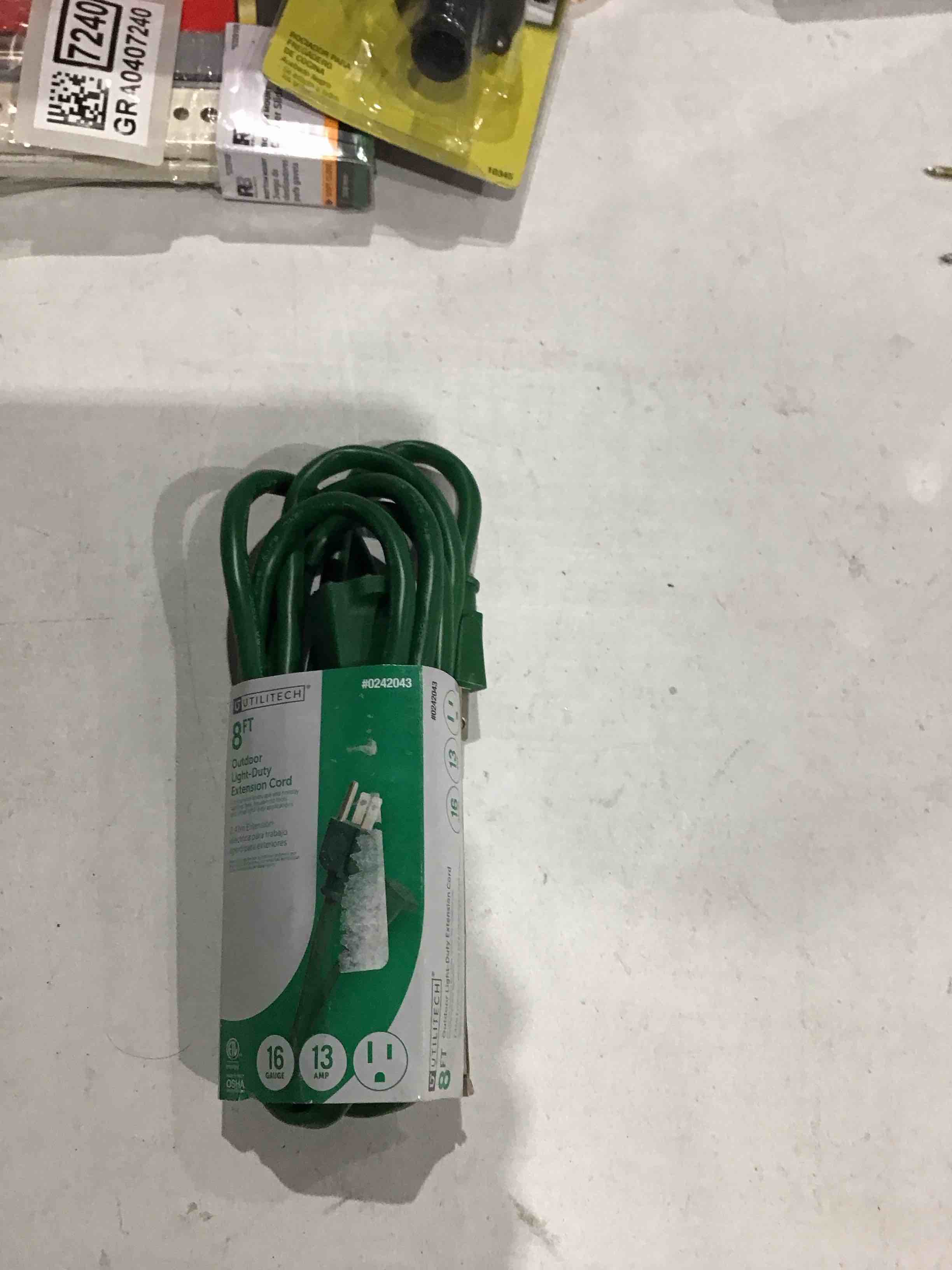 8ft outdoor light- duty extension cord