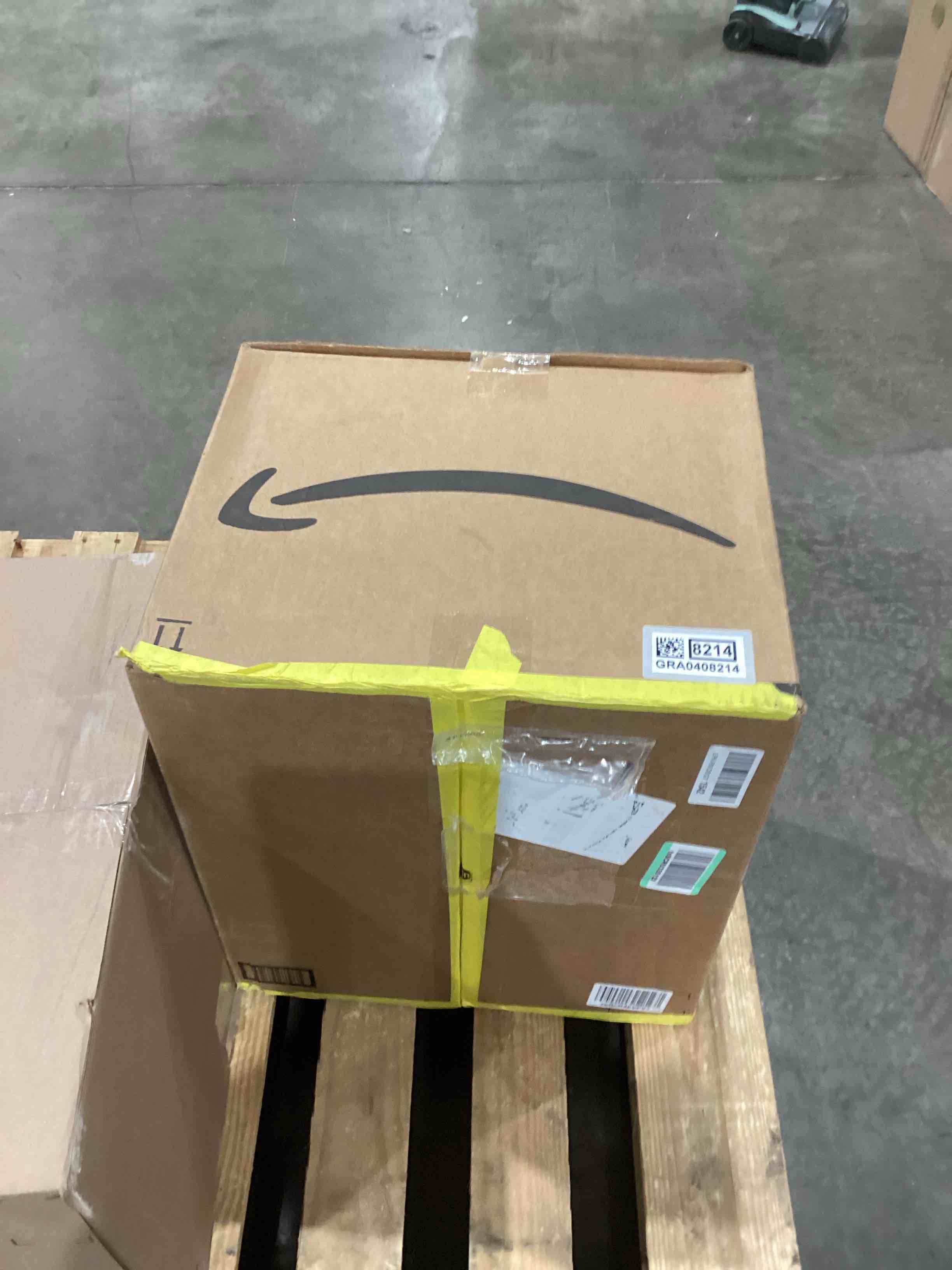https://s3.amazonaws.com/lotting-images-prod/bidfta/GRA0408214_1742304657790.jpeg
