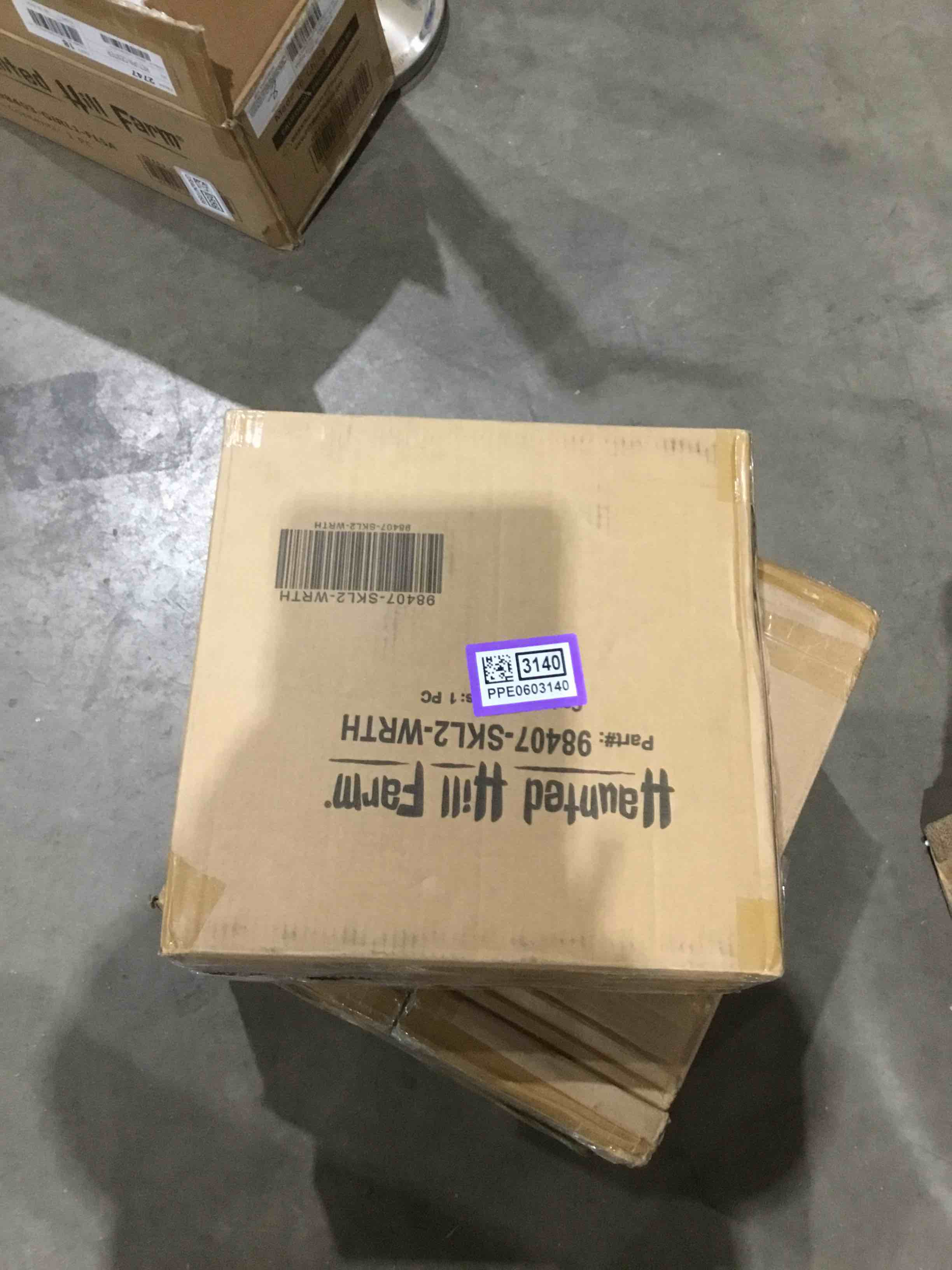 https://s3.amazonaws.com/lotting-images-prod/bidfta/GRA0410555_1737645434276.jpeg