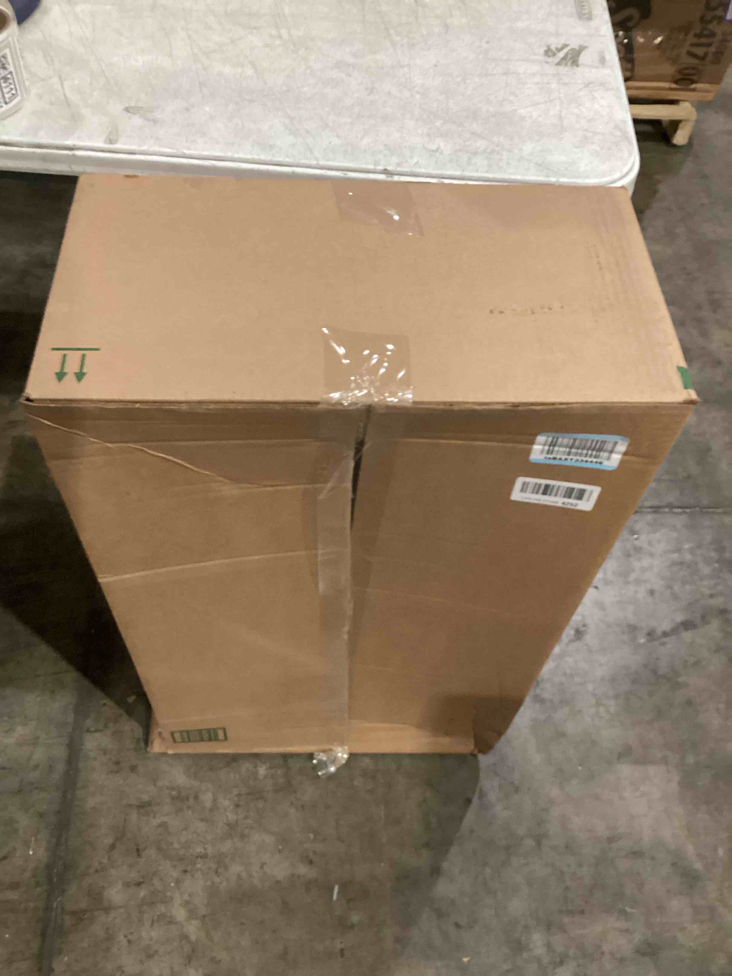 https://s3.amazonaws.com/lotting-images-prod/bidfta/GRA0414117_1745869712975.jpeg