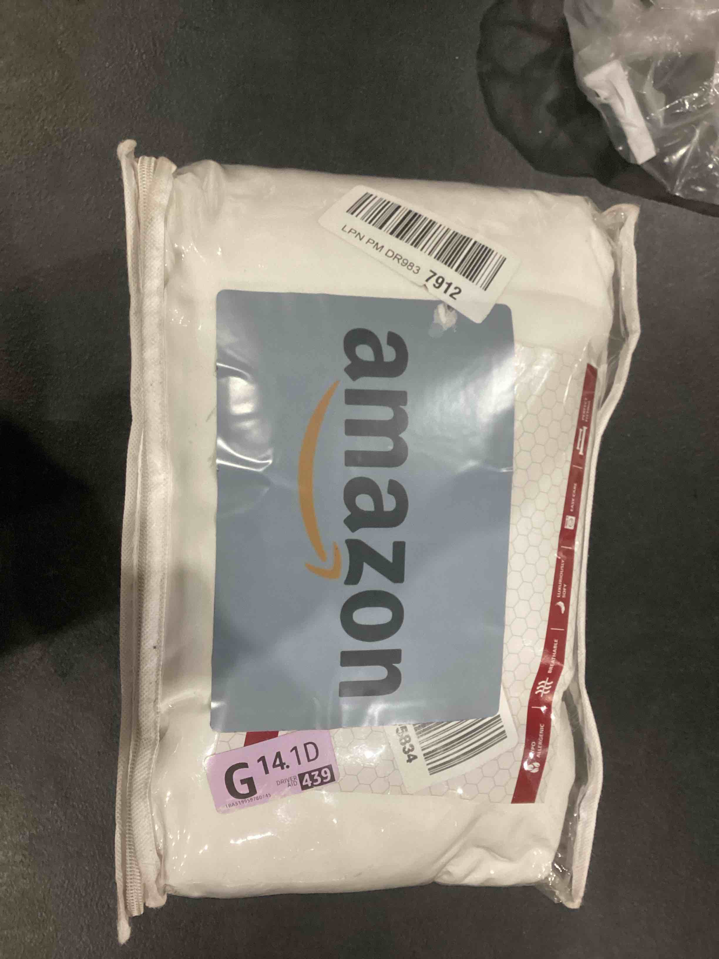 https://s3.amazonaws.com/lotting-images-prod/bidfta/GRA0414704_1745495014626.jpeg
