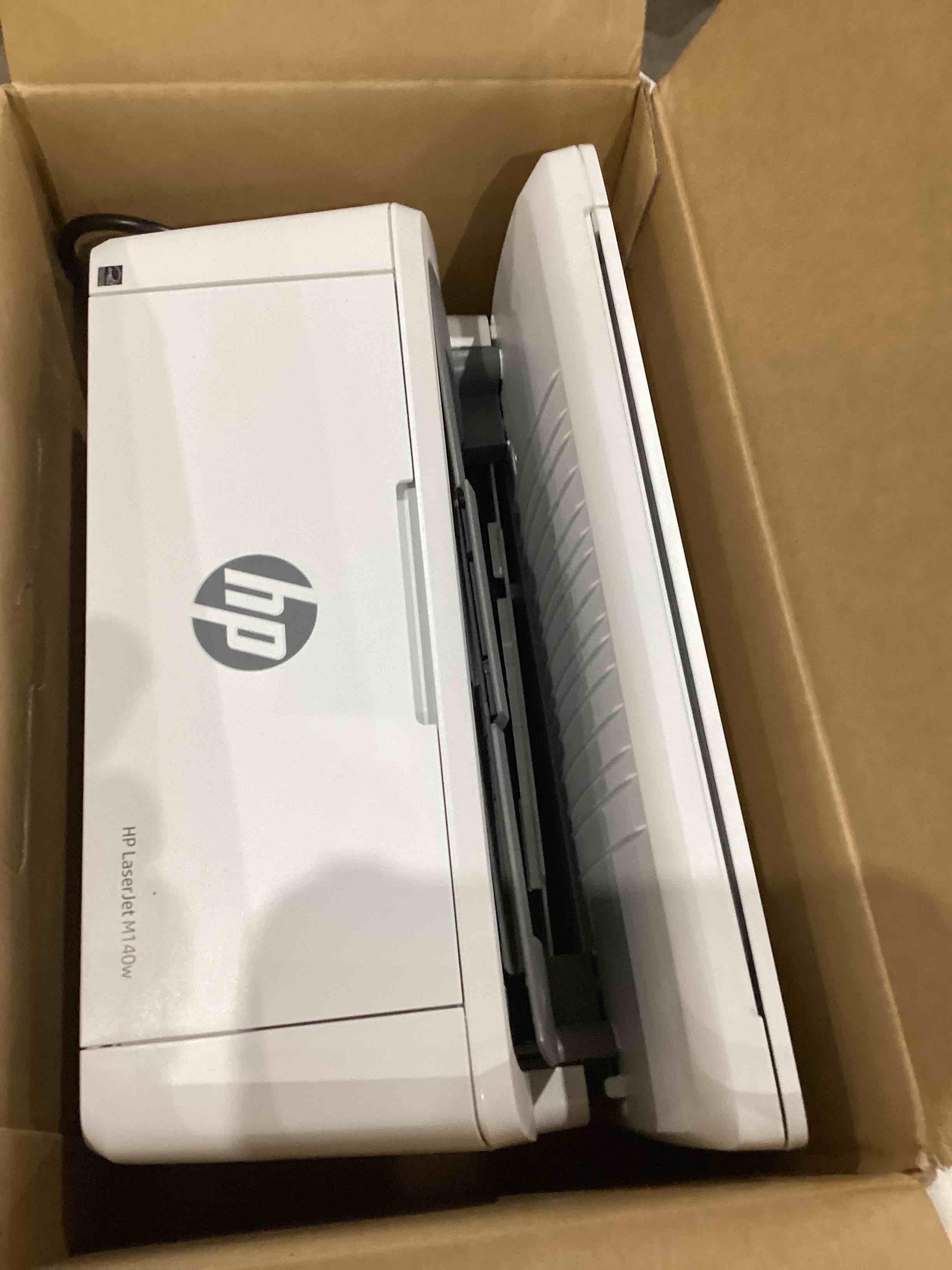 https://s3.amazonaws.com/lotting-images-prod/bidfta/GRA0415145_1745261583417.jpeg