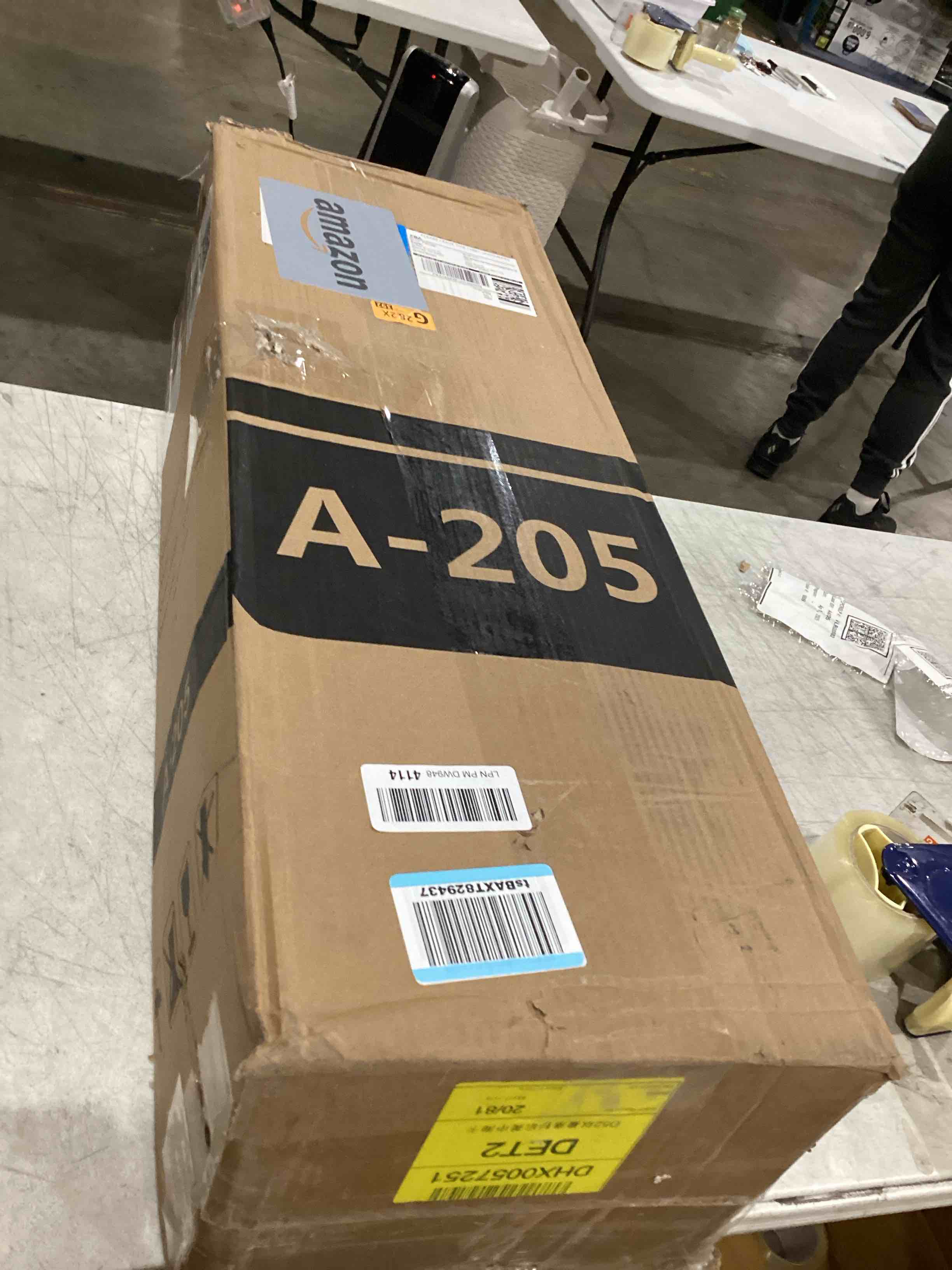 https://s3.amazonaws.com/lotting-images-prod/bidfta/GRA0415505_1745239355686.jpeg
