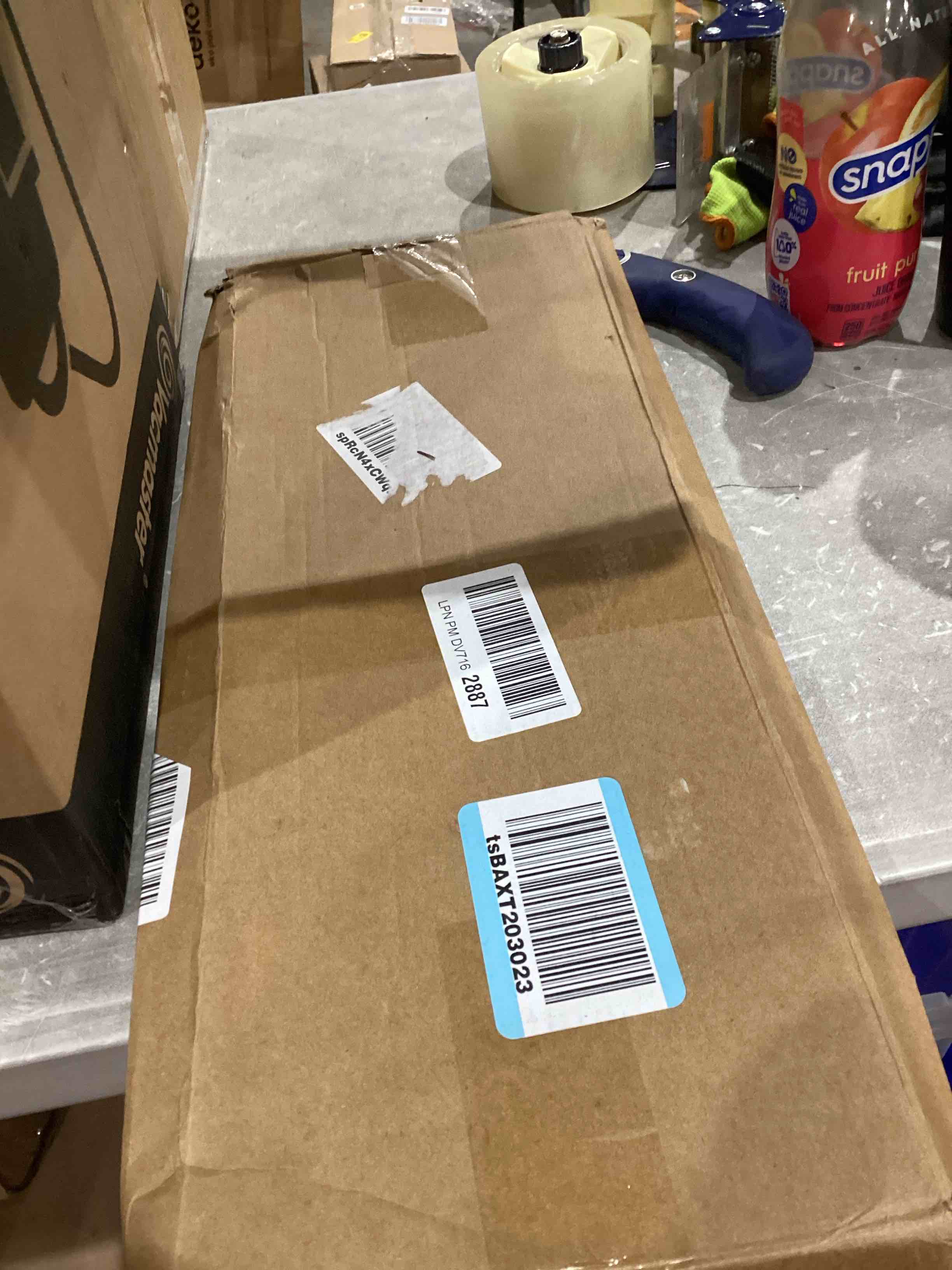 https://s3.amazonaws.com/lotting-images-prod/bidfta/GRA0416523_1742311560615.jpeg