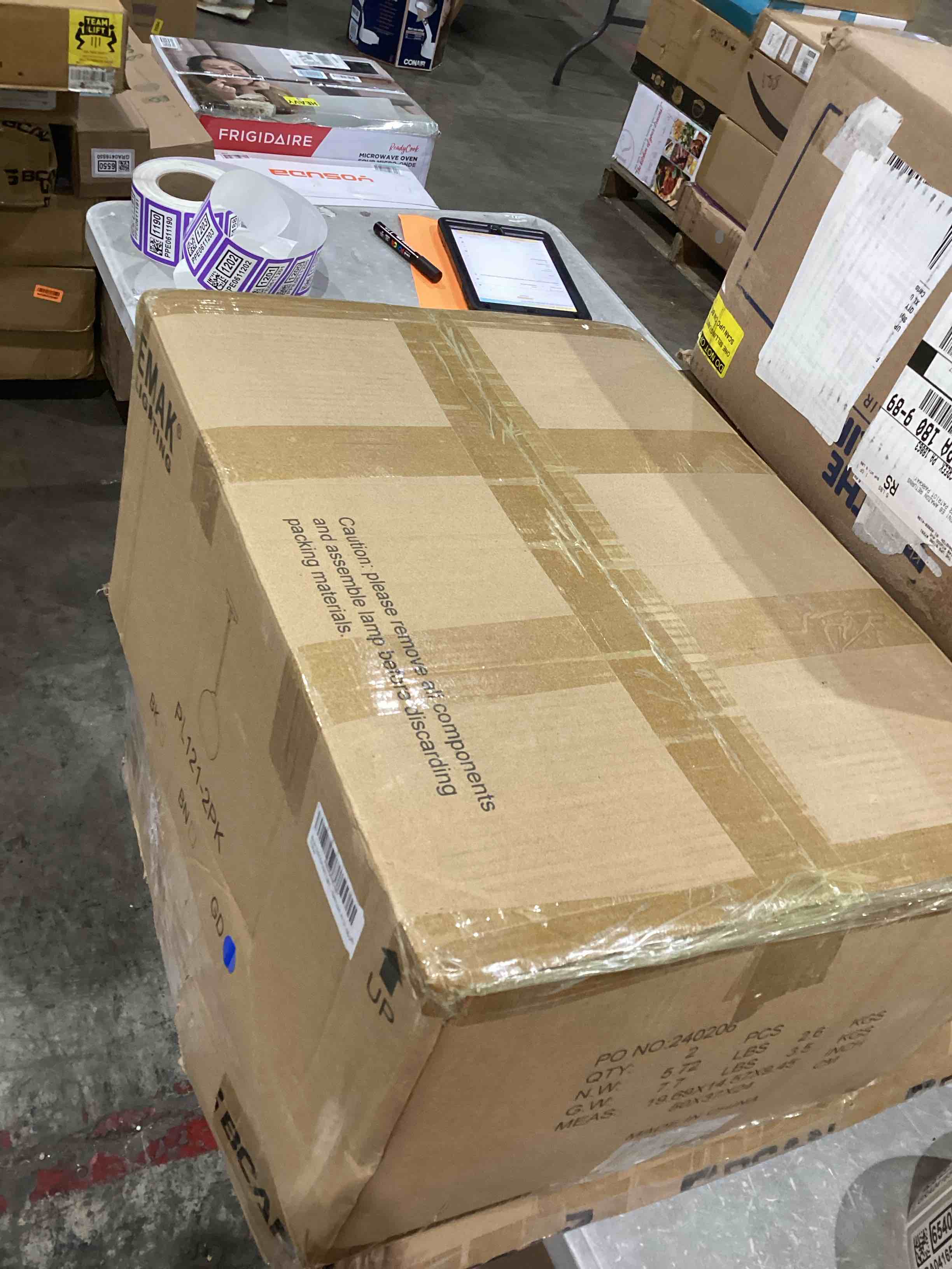 https://s3.amazonaws.com/lotting-images-prod/bidfta/GRA0416542_1742307116901.jpeg