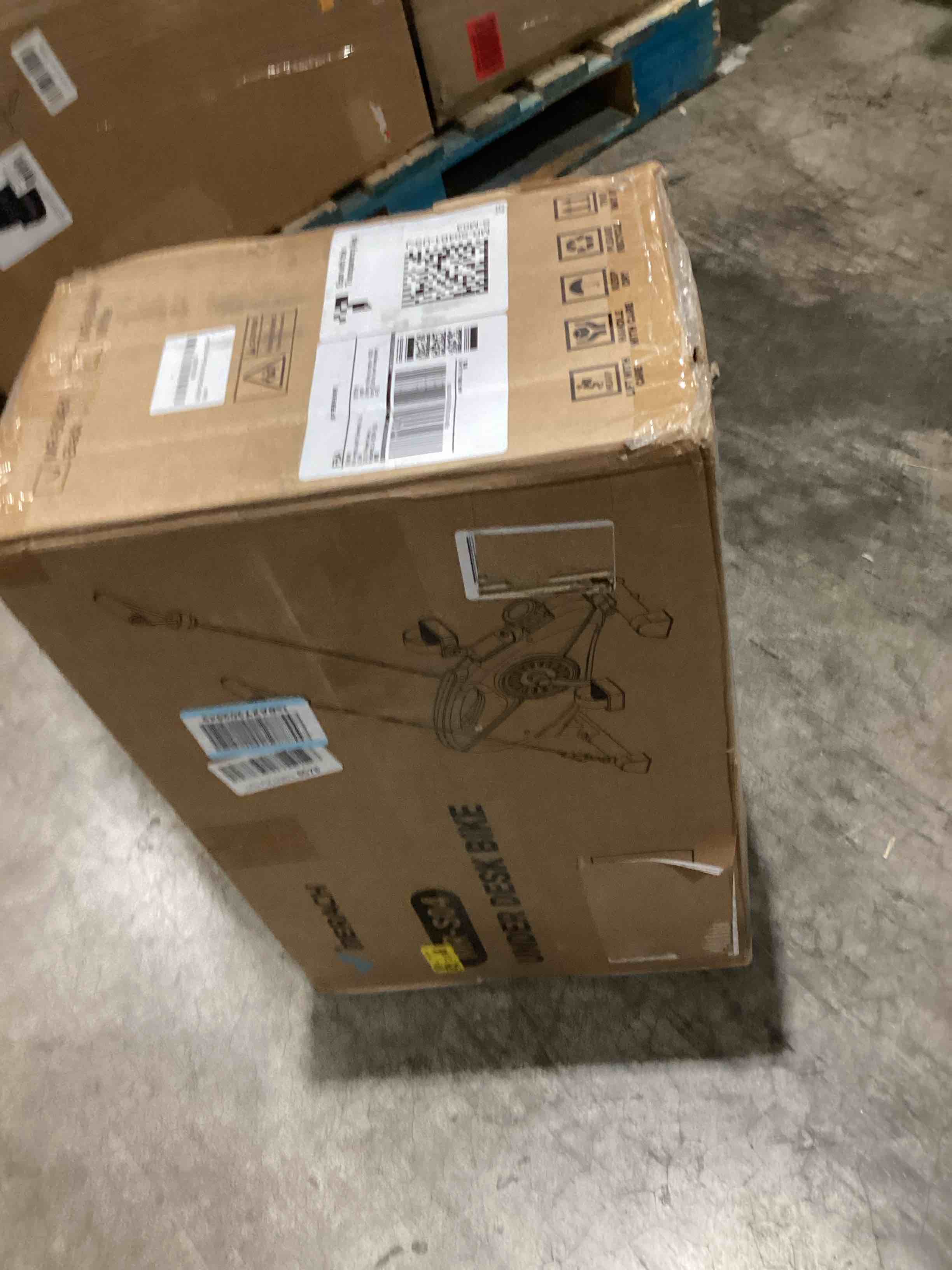 https://s3.amazonaws.com/lotting-images-prod/bidfta/GRA0418865_1738167792358.jpeg