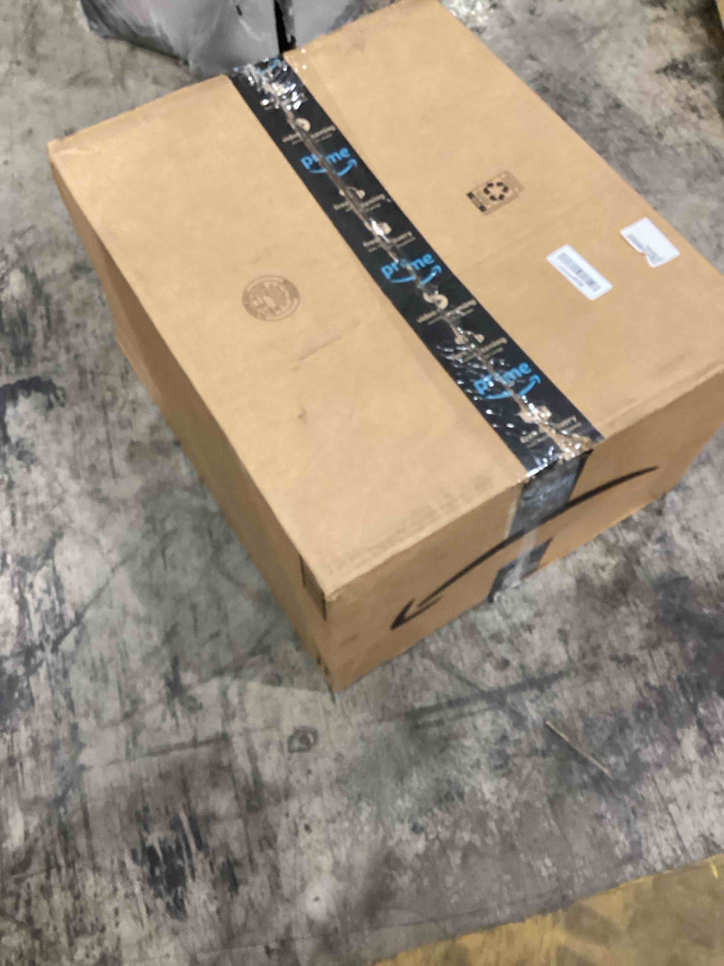 https://s3.amazonaws.com/lotting-images-prod/bidfta/GRA0419695_1734622195807.jpeg