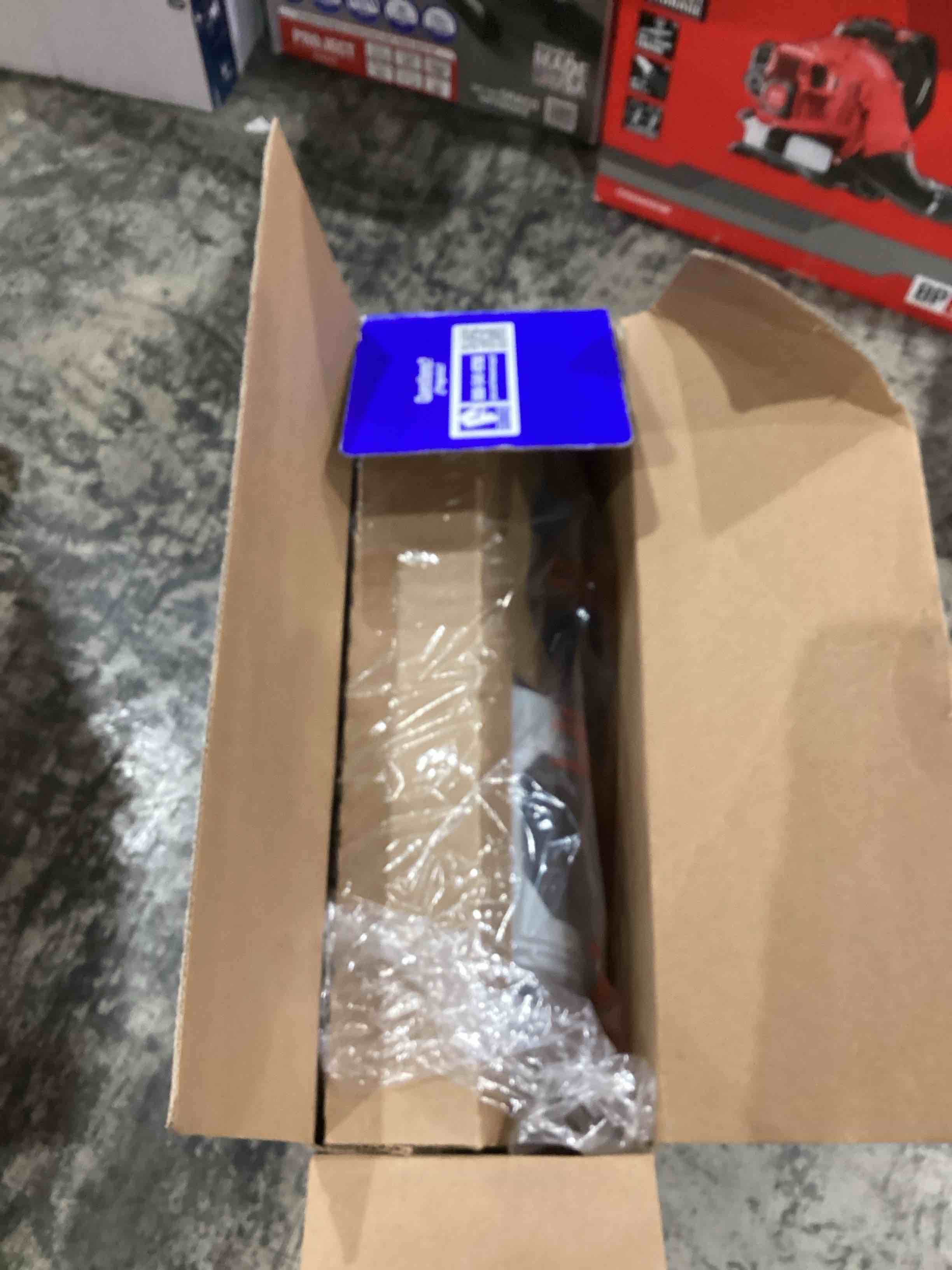 https://s3.amazonaws.com/lotting-images-prod/bidfta/GRA0422853_1733944635132.jpeg