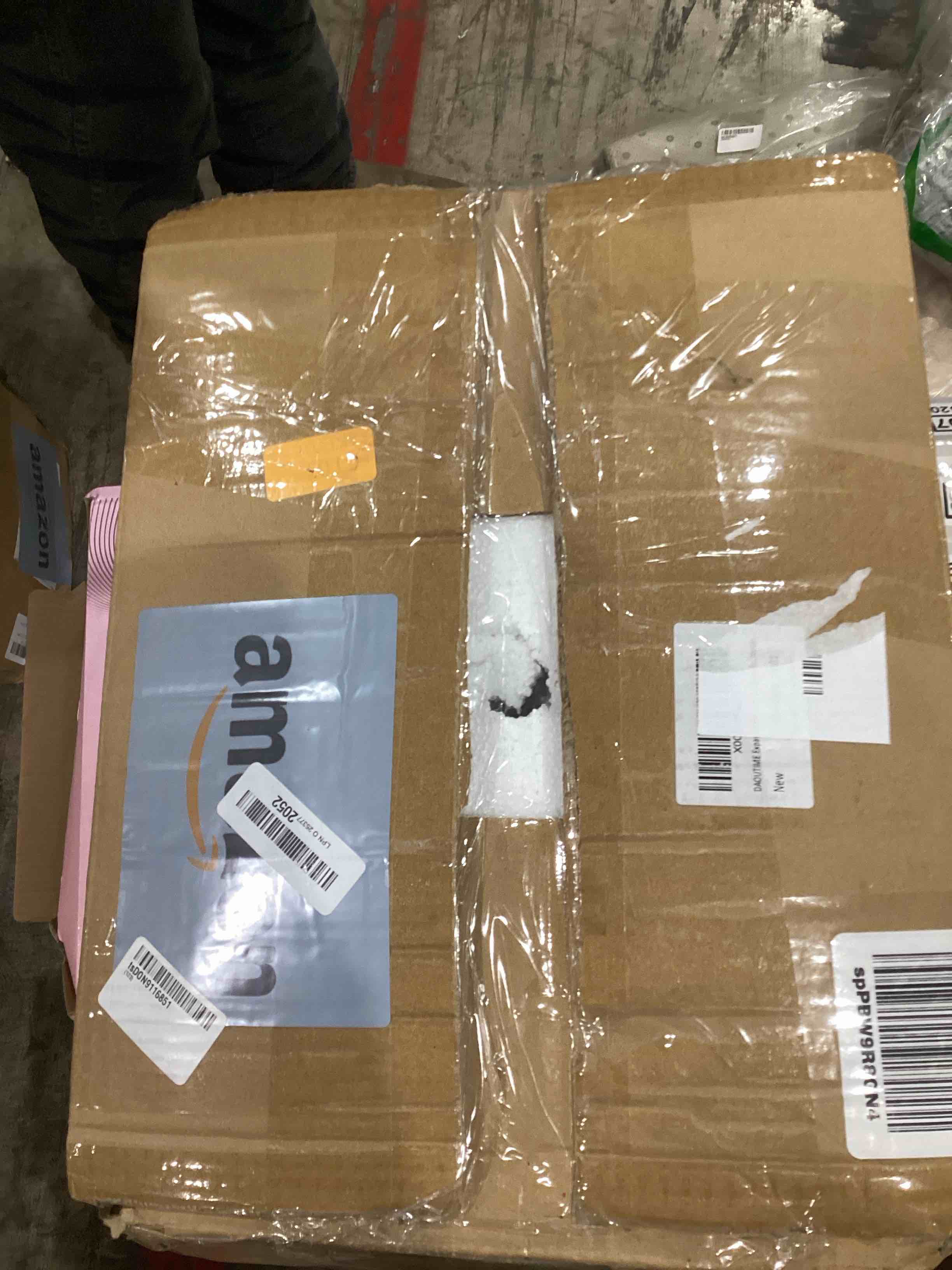 https://s3.amazonaws.com/lotting-images-prod/bidfta/GRA0423215_1733861210572.jpeg
