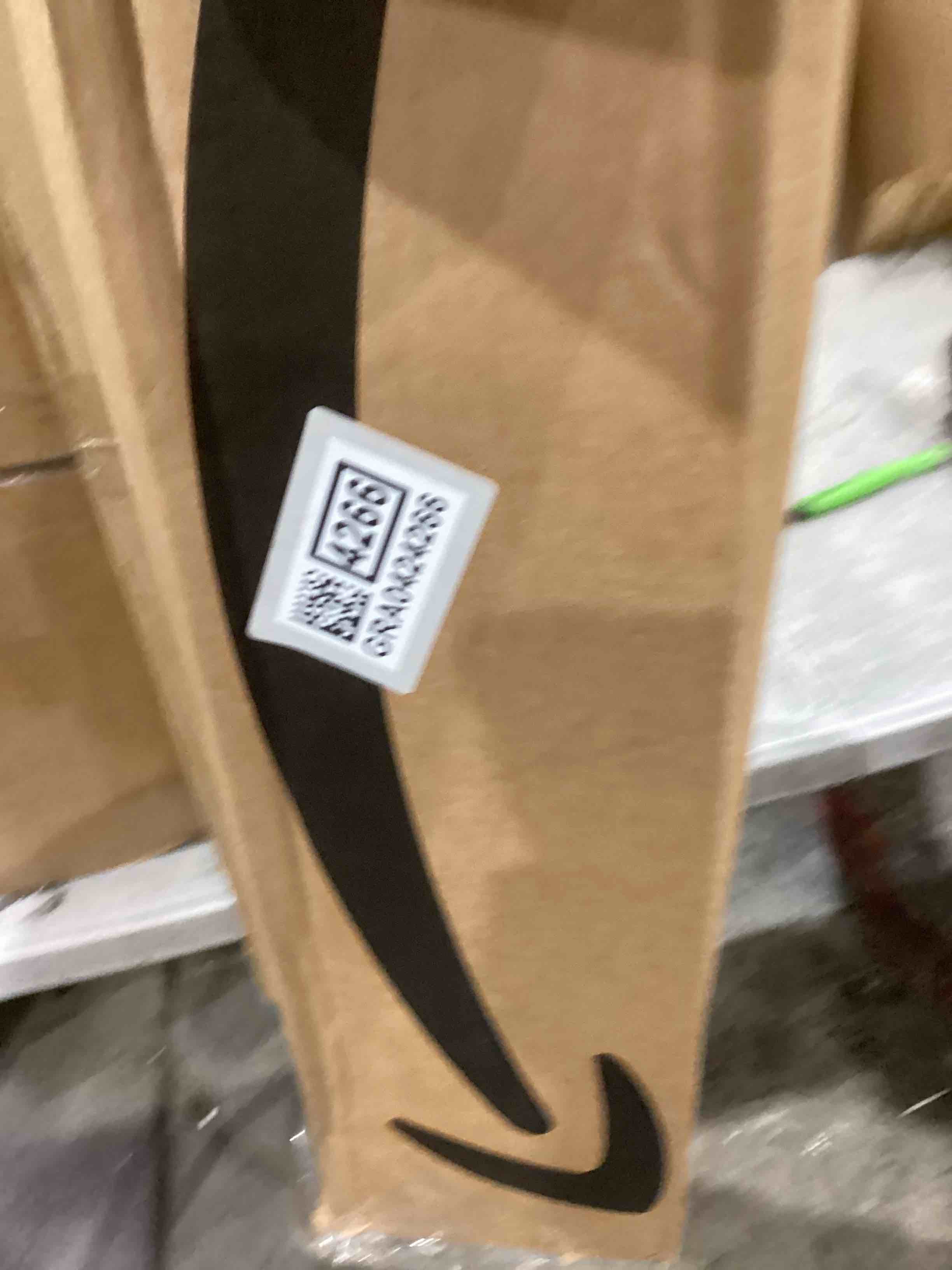 https://s3.amazonaws.com/lotting-images-prod/bidfta/GRA0424266_1749136000130.jpeg