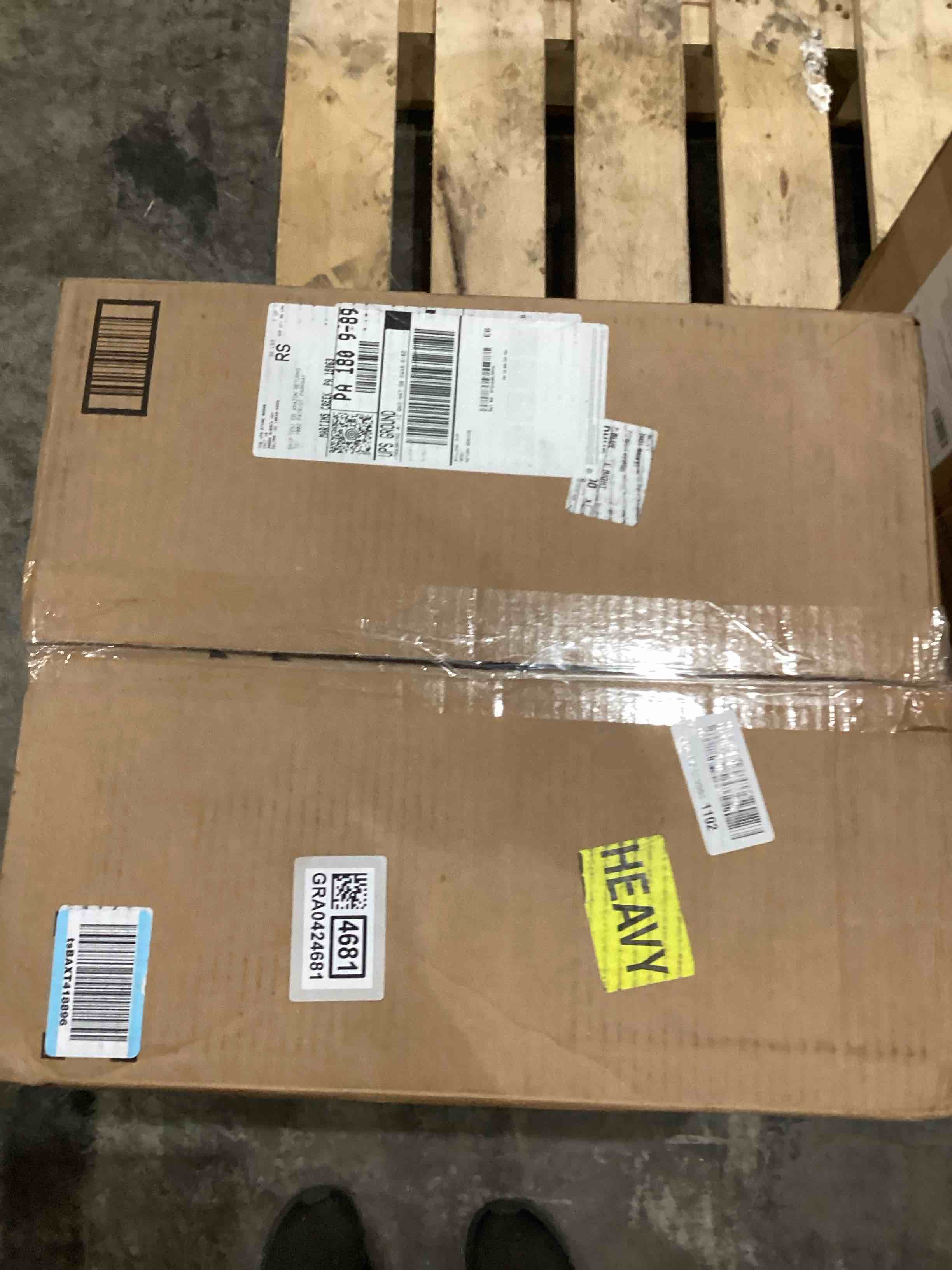 https://s3.amazonaws.com/lotting-images-prod/bidfta/GRA0424681_1748882495693.jpeg