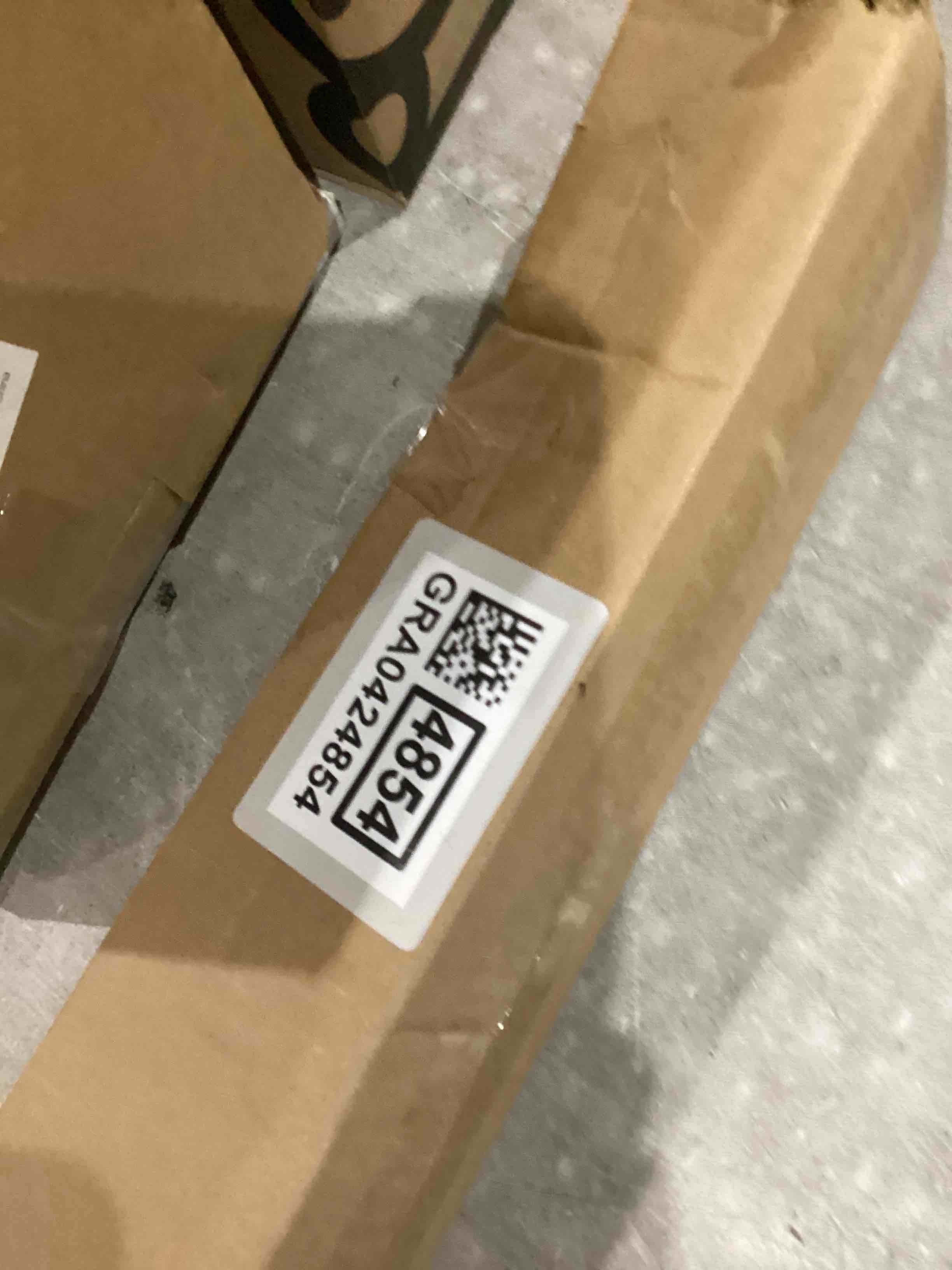 https://s3.amazonaws.com/lotting-images-prod/bidfta/GRA0424854_1748629446578.jpeg
