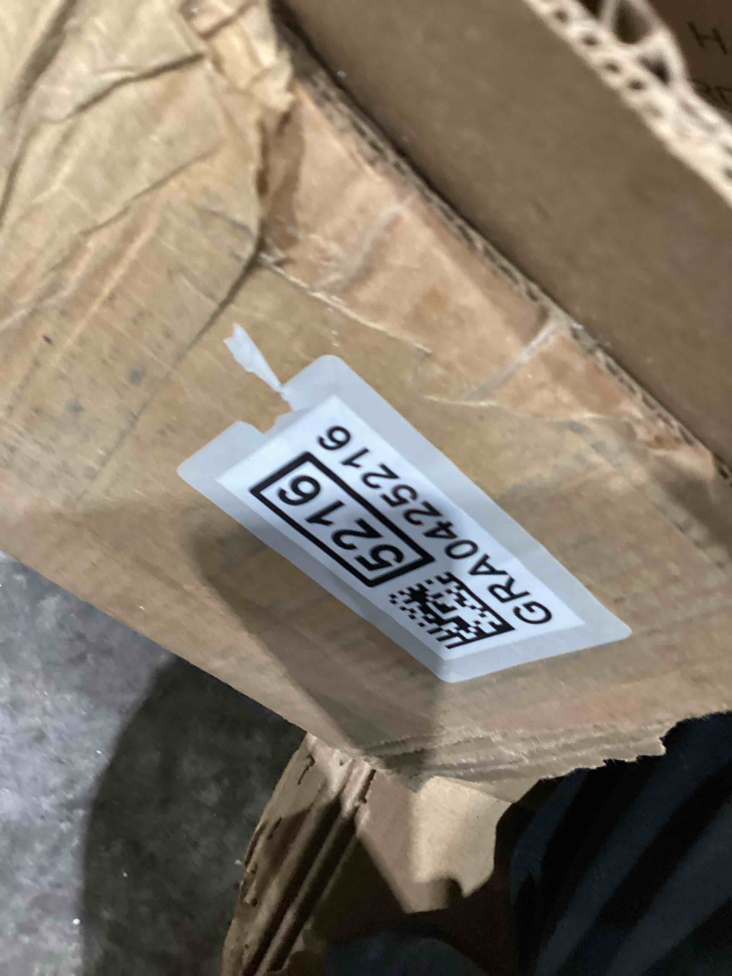 https://s3.amazonaws.com/lotting-images-prod/bidfta/GRA0425216_1748452467042.jpeg