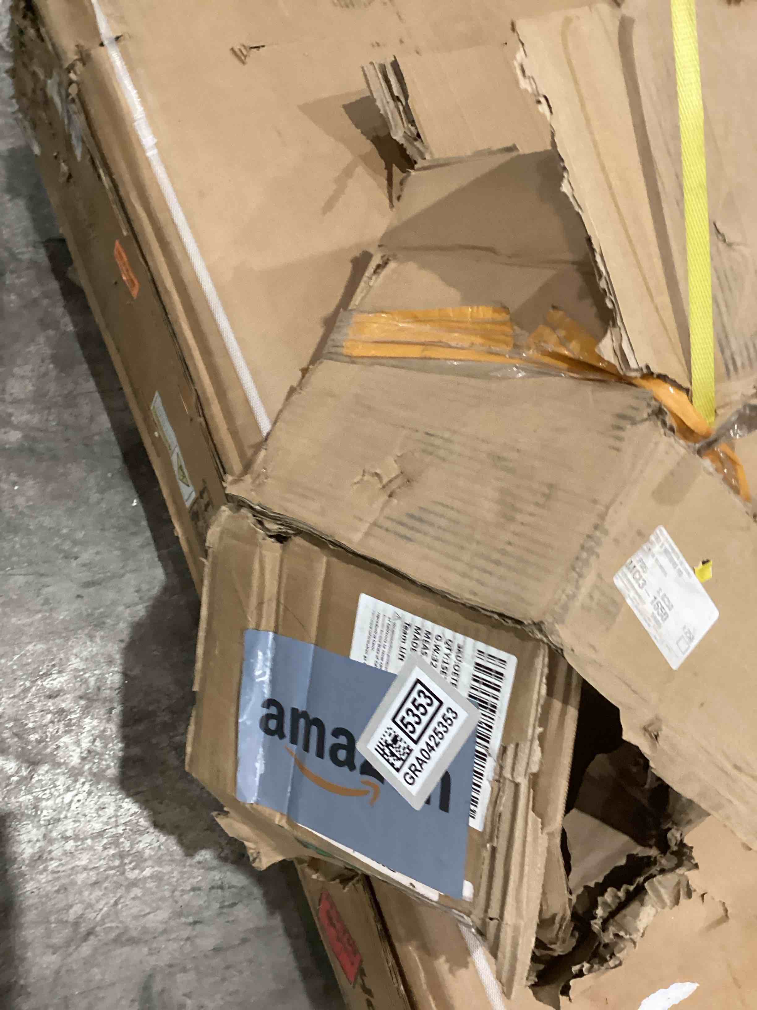 https://s3.amazonaws.com/lotting-images-prod/bidfta/GRA0425353_1748359135697.jpeg