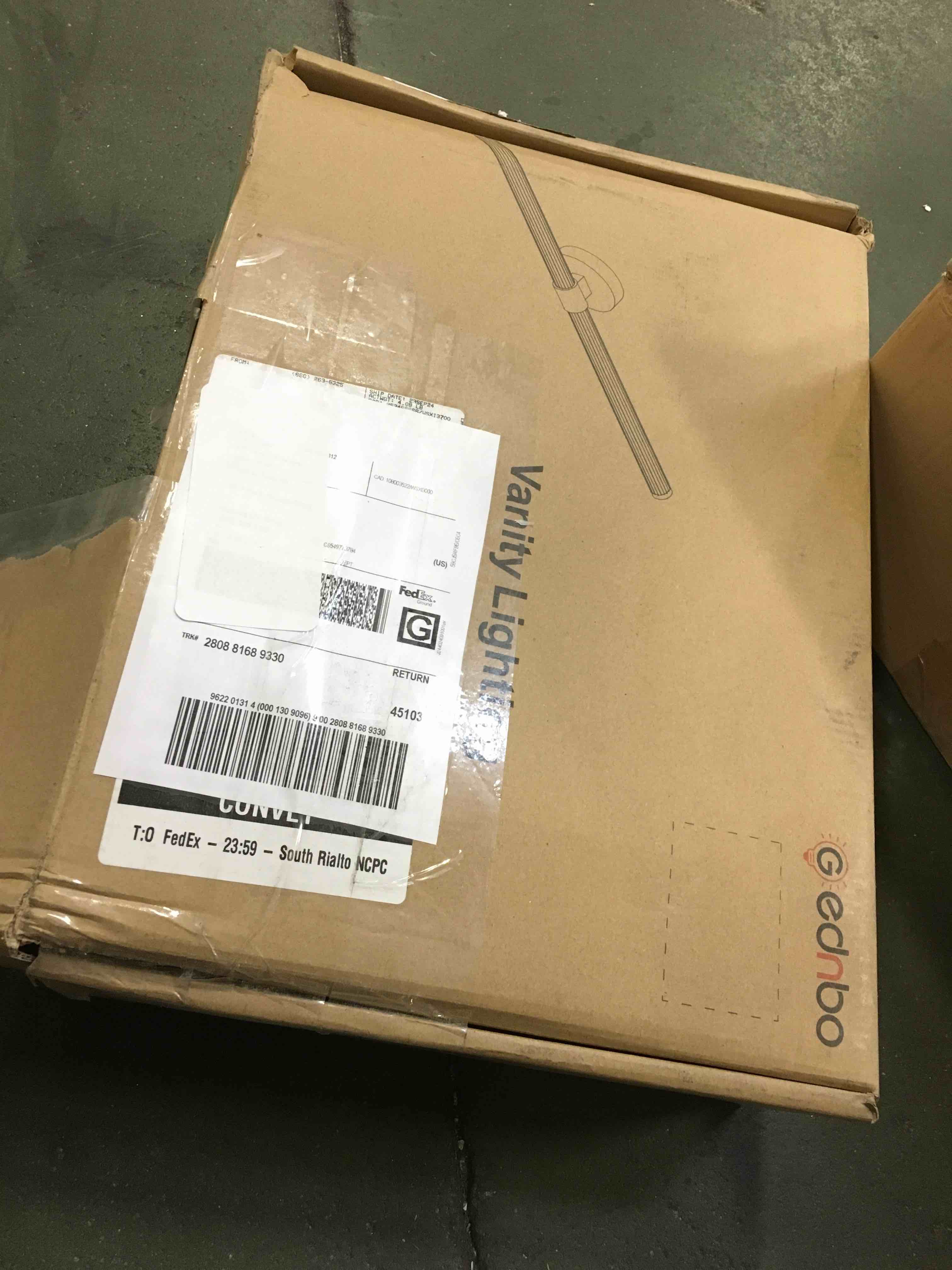 https://s3.amazonaws.com/lotting-images-prod/bidfta/GRA0428142_1732905999017.jpeg