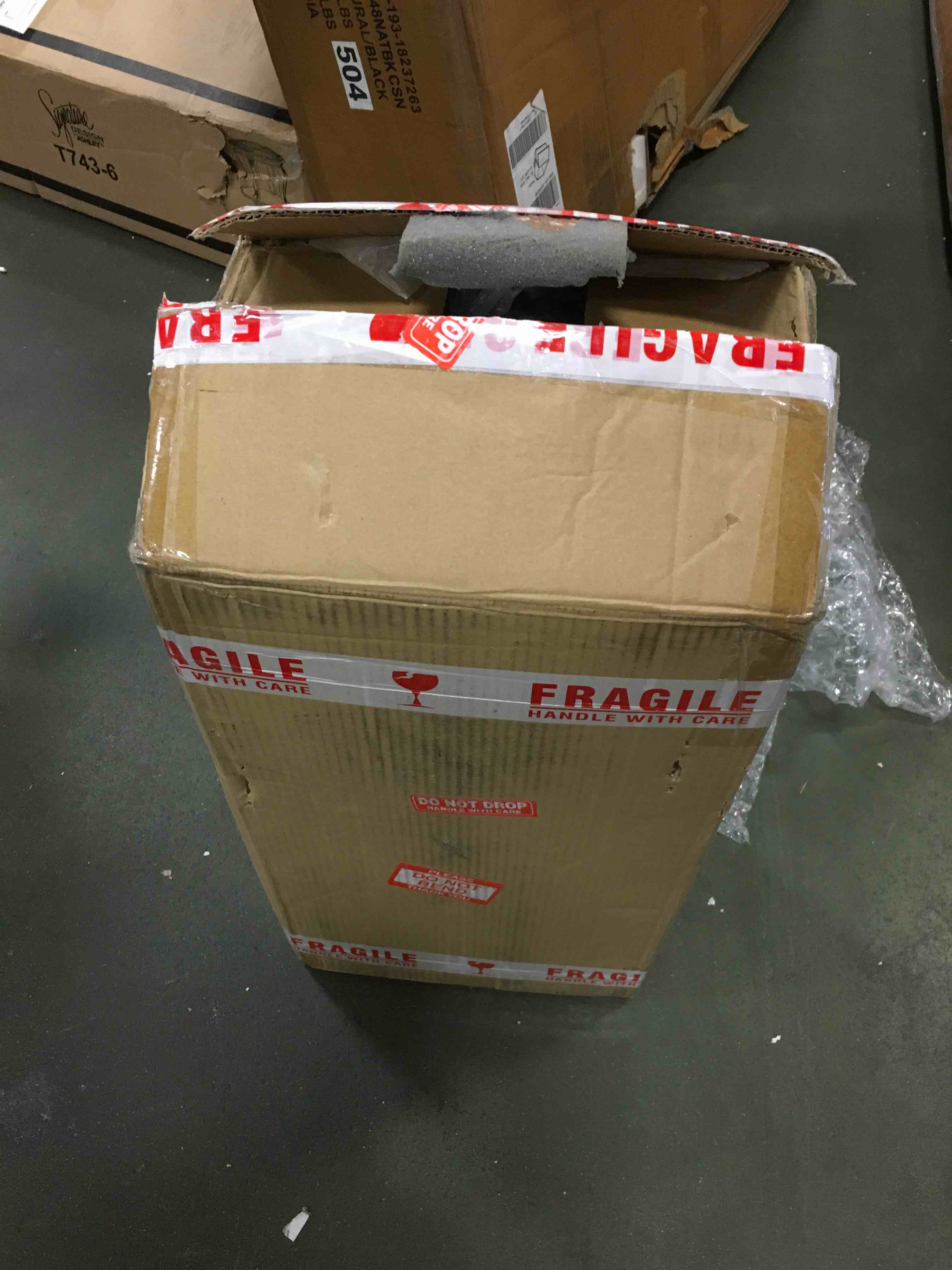 https://s3.amazonaws.com/lotting-images-prod/bidfta/GRA0428202_1732890956077.jpeg