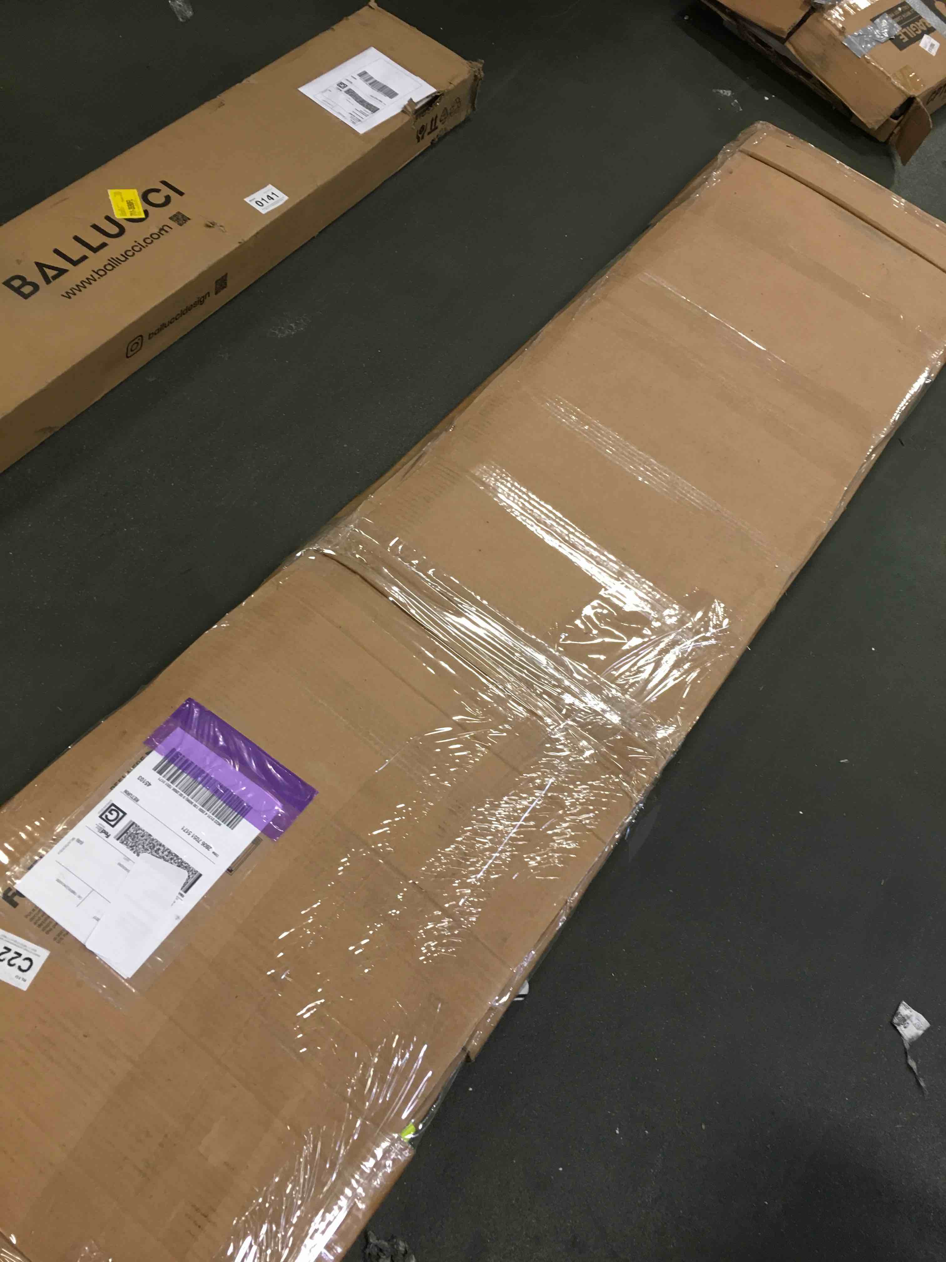 https://s3.amazonaws.com/lotting-images-prod/bidfta/GRA0428654_1732289916487.jpeg