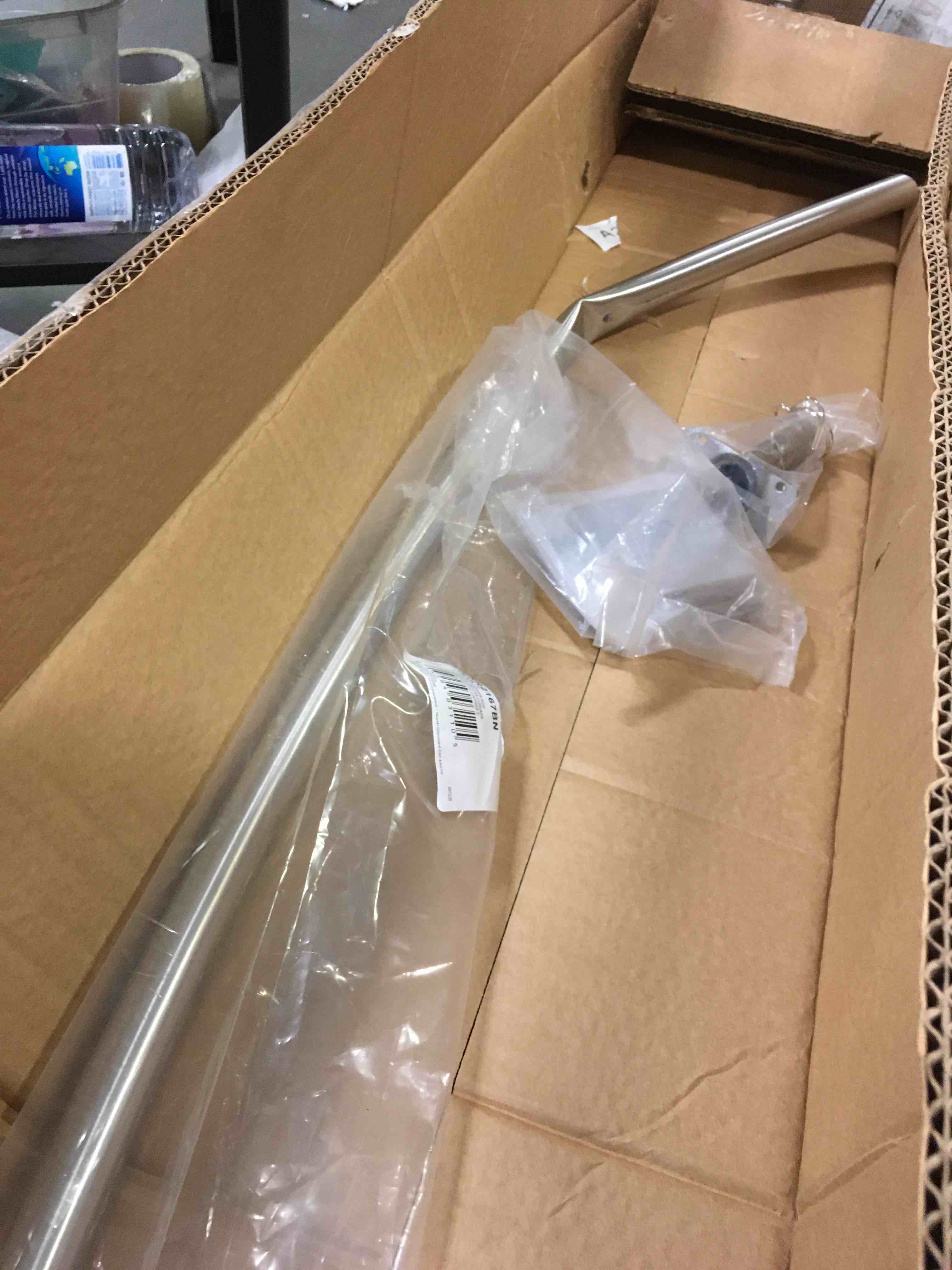 https://s3.amazonaws.com/lotting-images-prod/bidfta/GRA0429926_1730986519114.jpeg