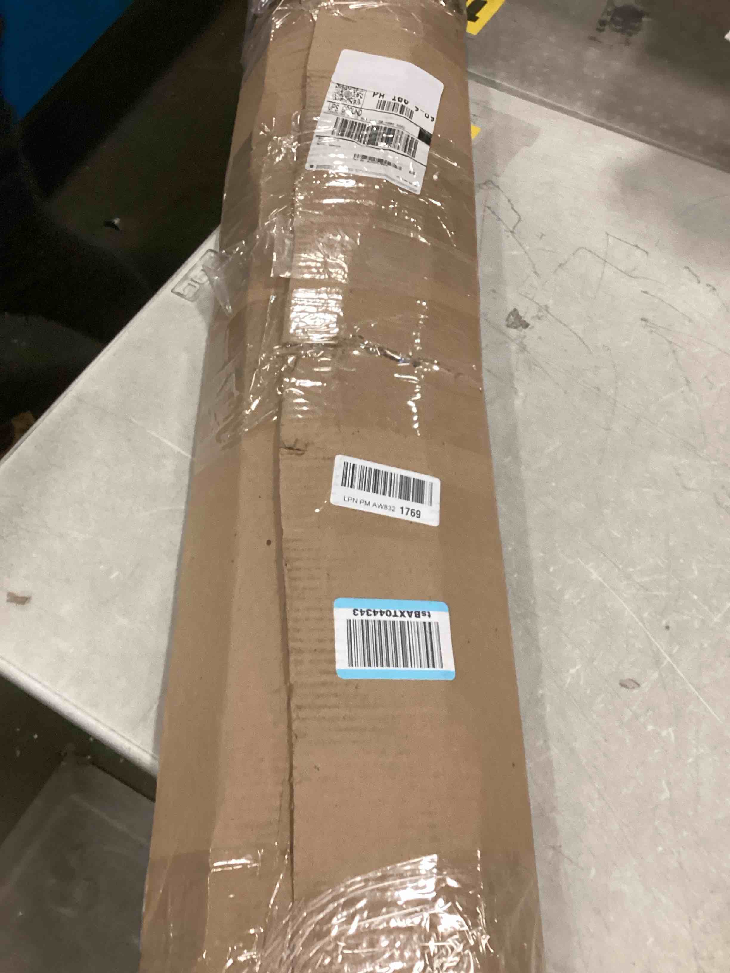 https://s3.amazonaws.com/lotting-images-prod/bidfta/GRA0434024_1732627057292.jpeg