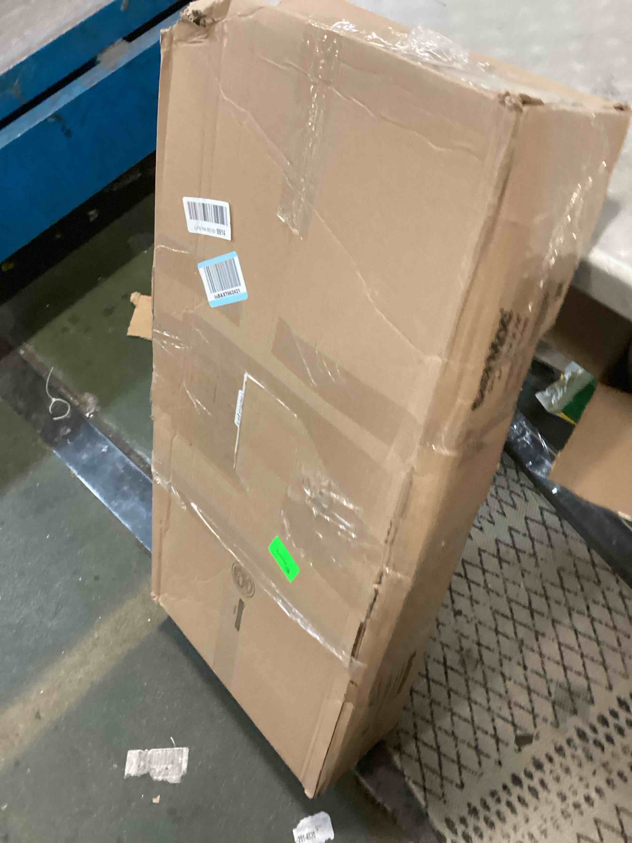 https://s3.amazonaws.com/lotting-images-prod/bidfta/GRA0435204_1732041996069.jpeg