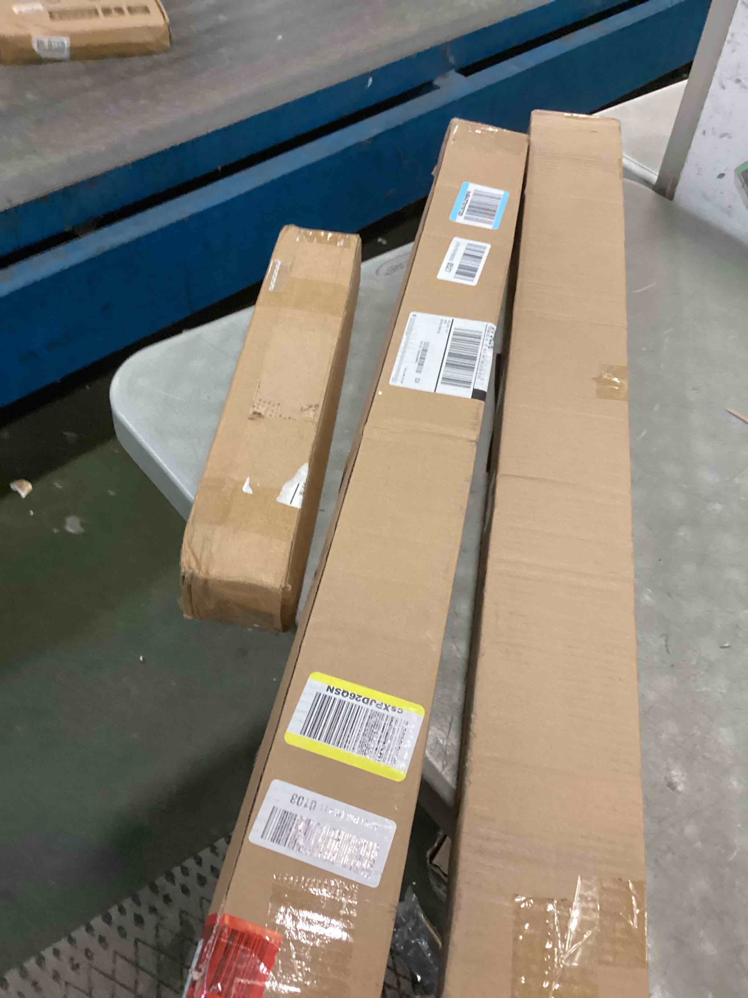 https://s3.amazonaws.com/lotting-images-prod/bidfta/GRA0435254_1732033688266.jpeg