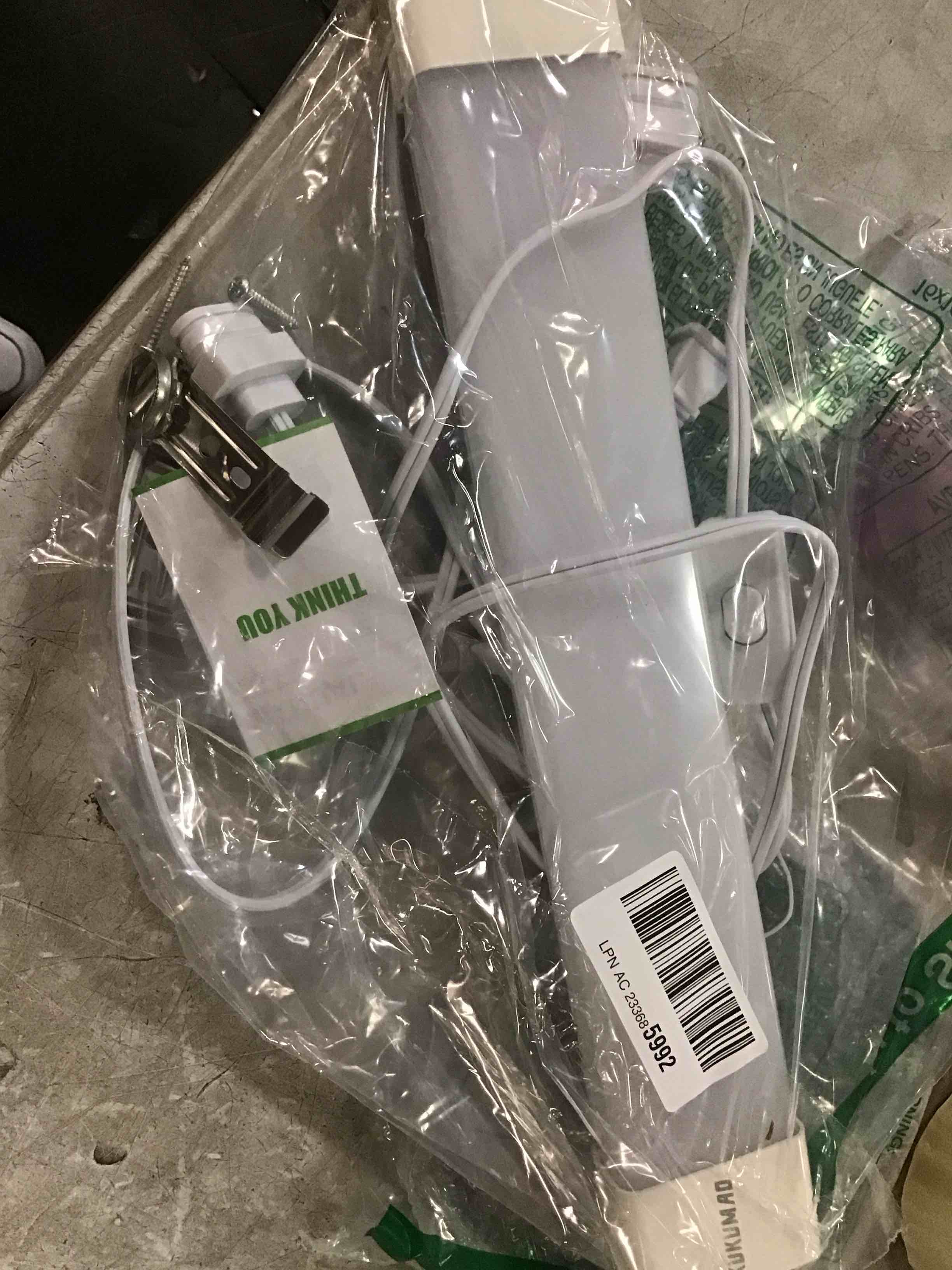 https://s3.amazonaws.com/lotting-images-prod/bidfta/GRA0438057_1732255804903.jpeg
