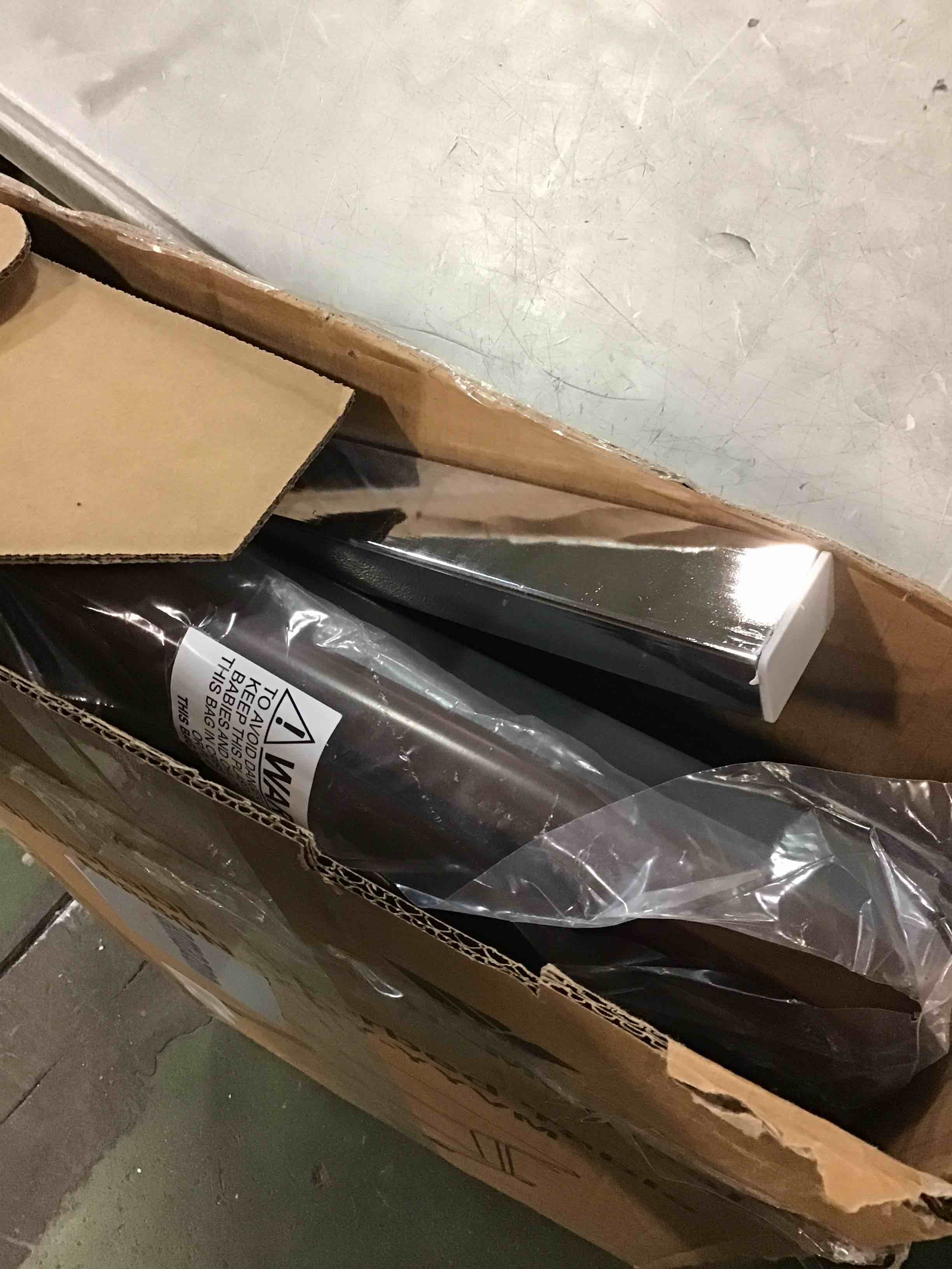 https://s3.amazonaws.com/lotting-images-prod/bidfta/GRA0438602_1731992237246.jpeg