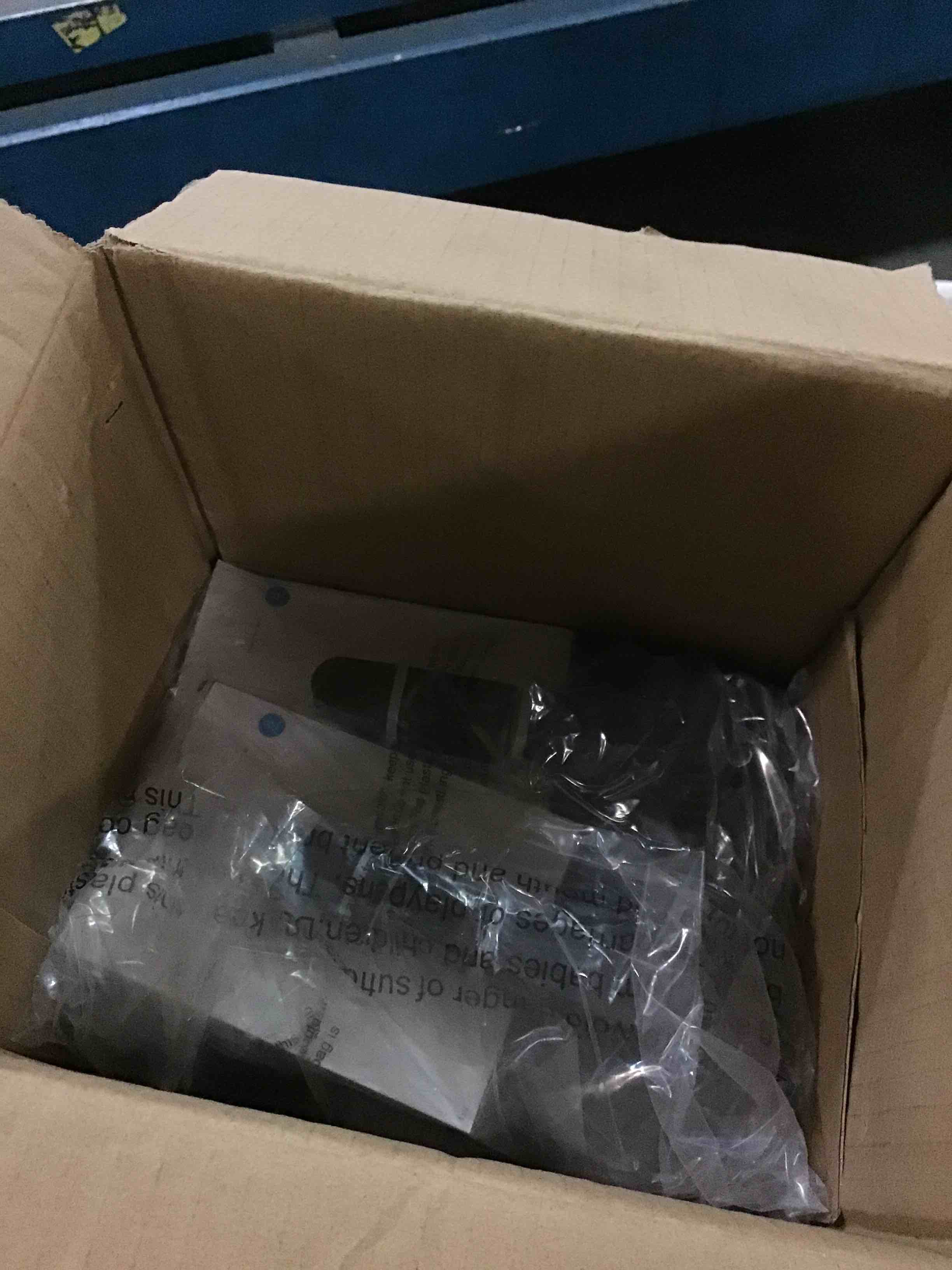 https://s3.amazonaws.com/lotting-images-prod/bidfta/GRA0438764_1731970243013.jpeg