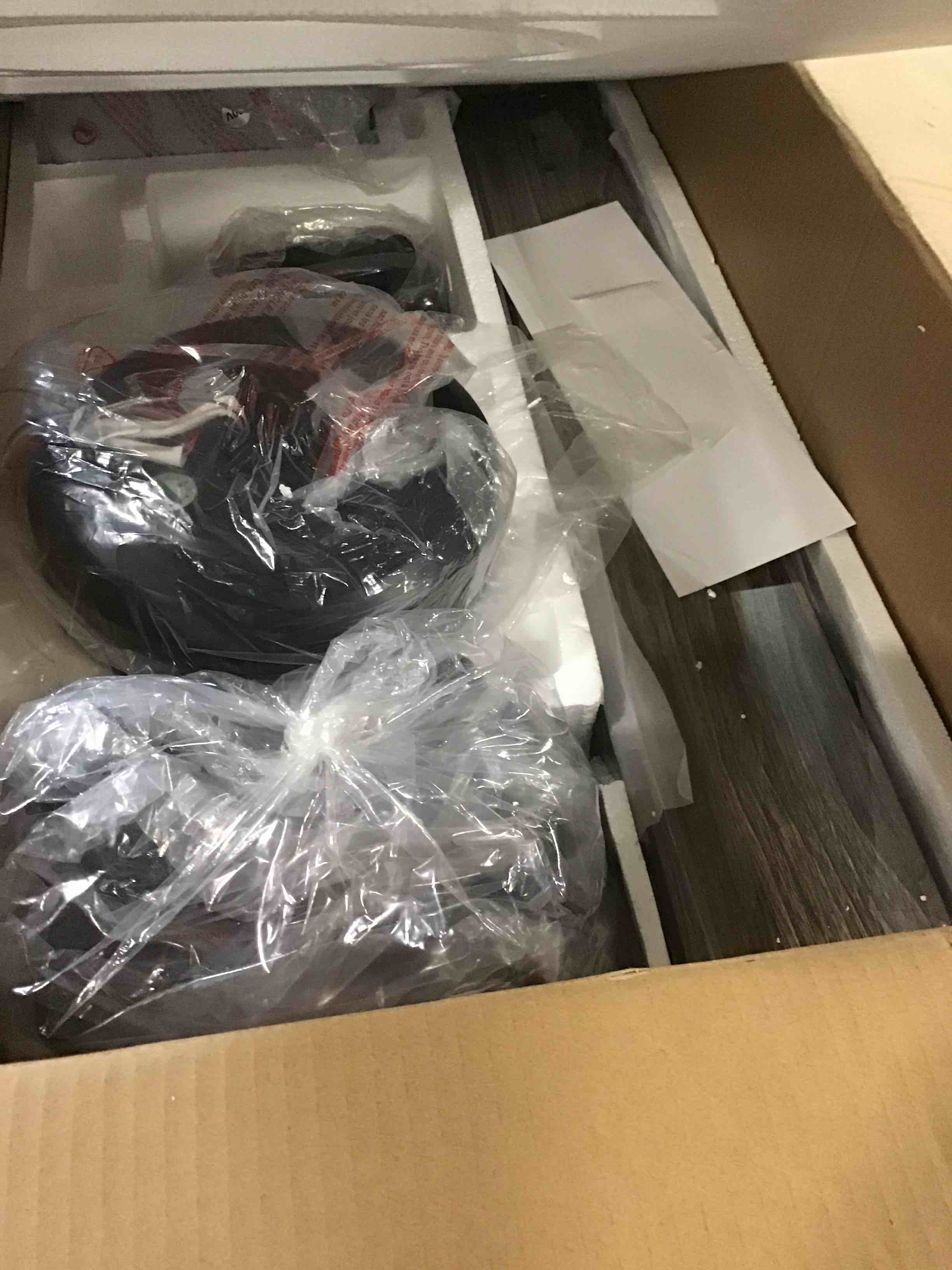 https://s3.amazonaws.com/lotting-images-prod/bidfta/GRA0439267_1731536834117.jpeg